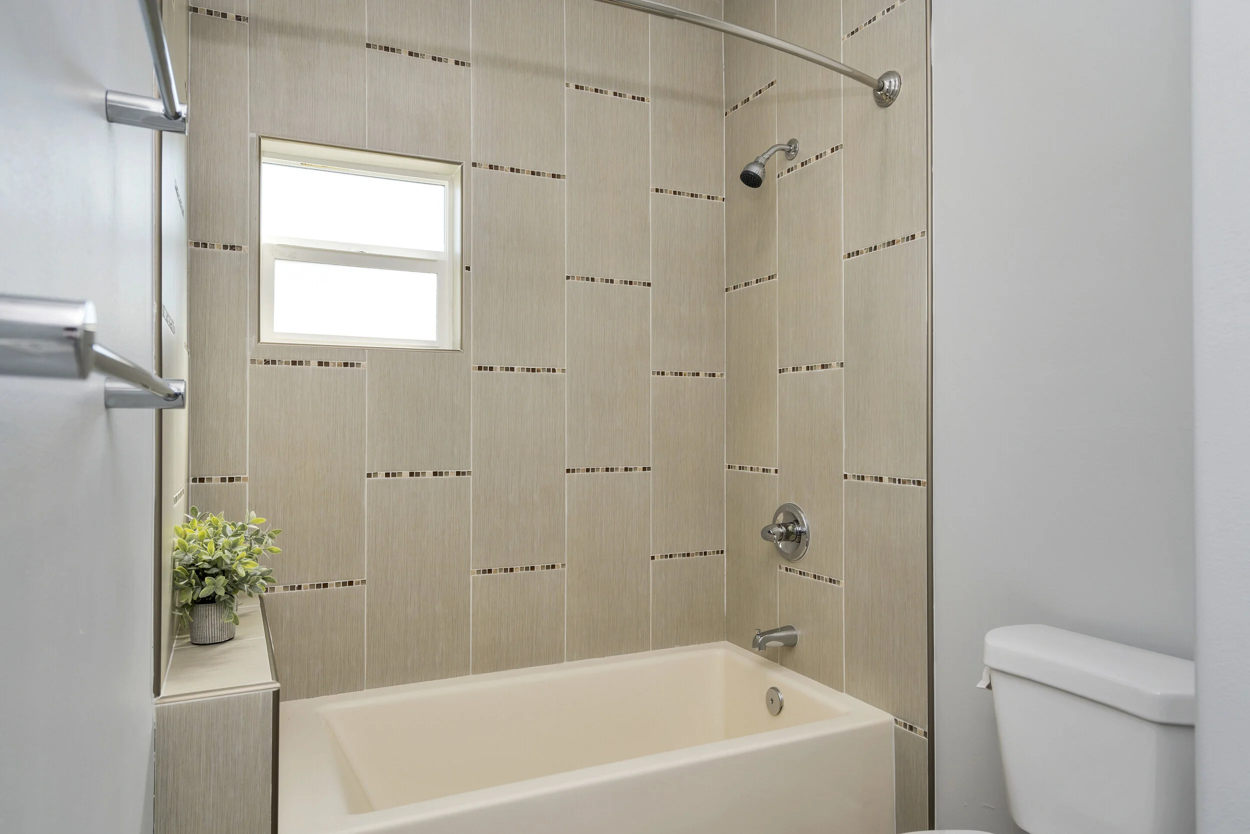 26_15350_N_29th_St0296_mls.jpg