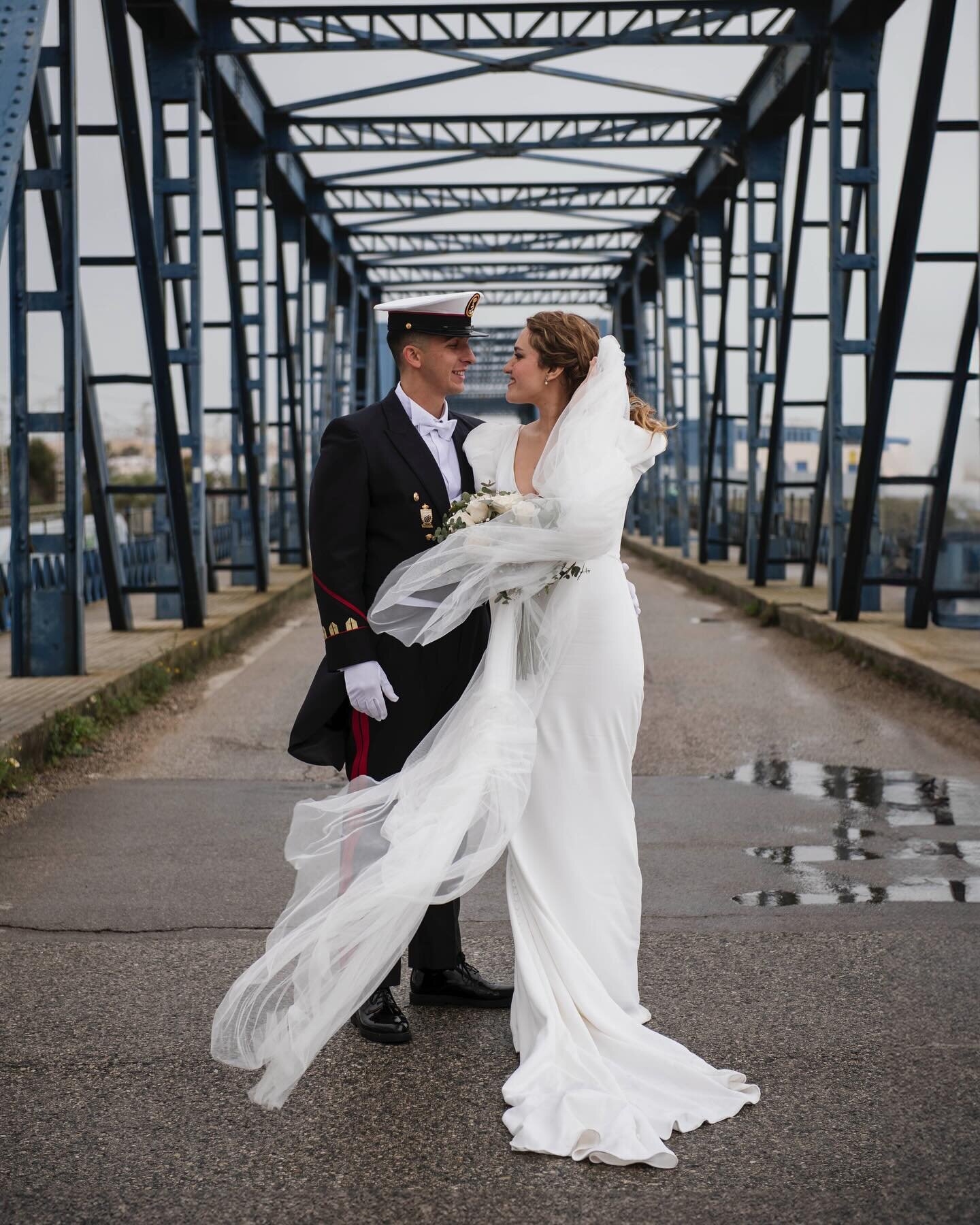 Un poquito de color&hellip;para esta inolvidable boda militar!🩵💙🤍

No puedo dejar de mirar las fotos y recodar el fin de semana pasado, la aventura tan grande que tuvimos en San Fernando!!

👀 &Uacute;LTIMO D&Iacute;A PARA APUNTARSE: paso por aqu&