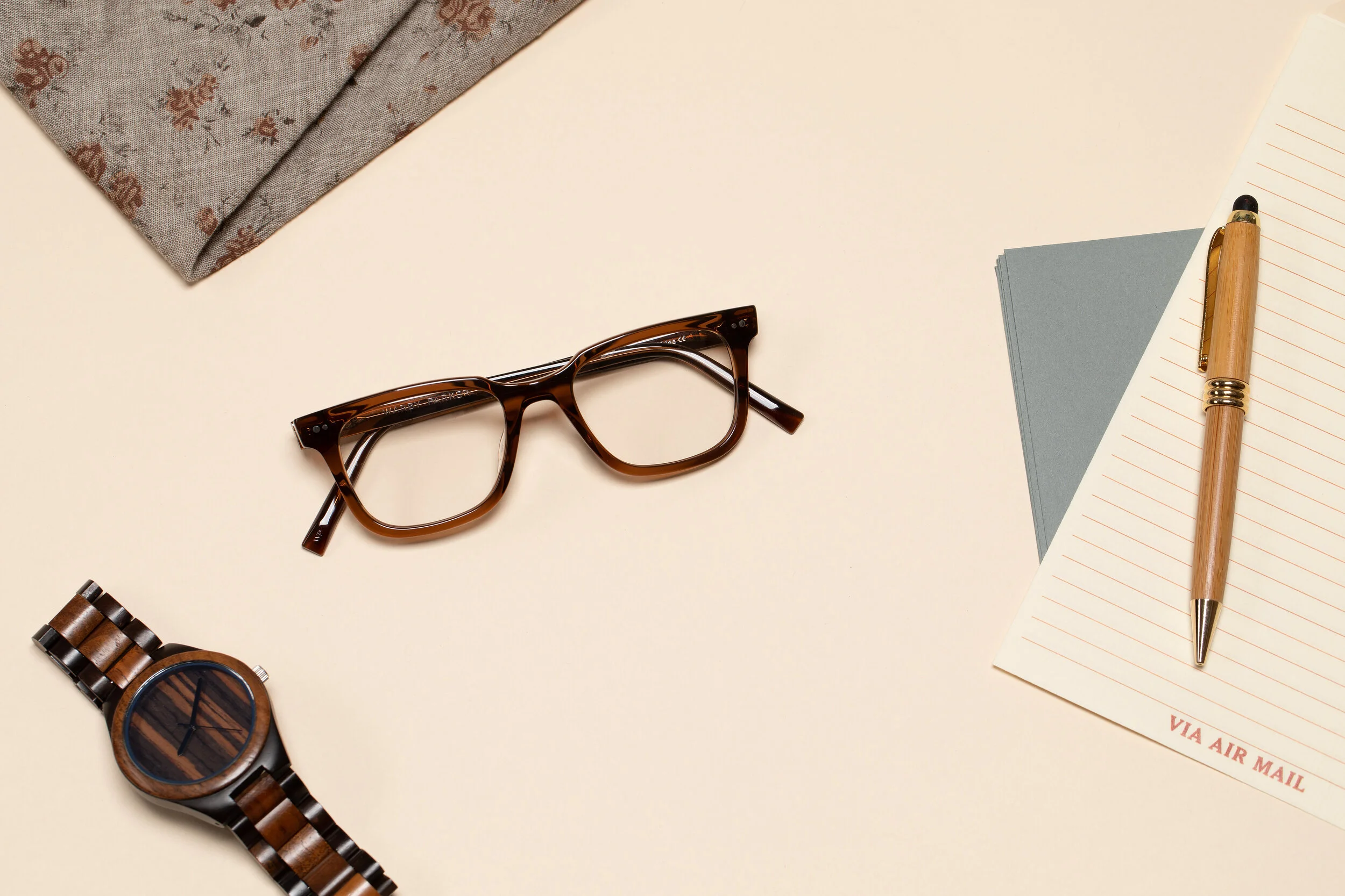 glasses-13313_retouched.jpg