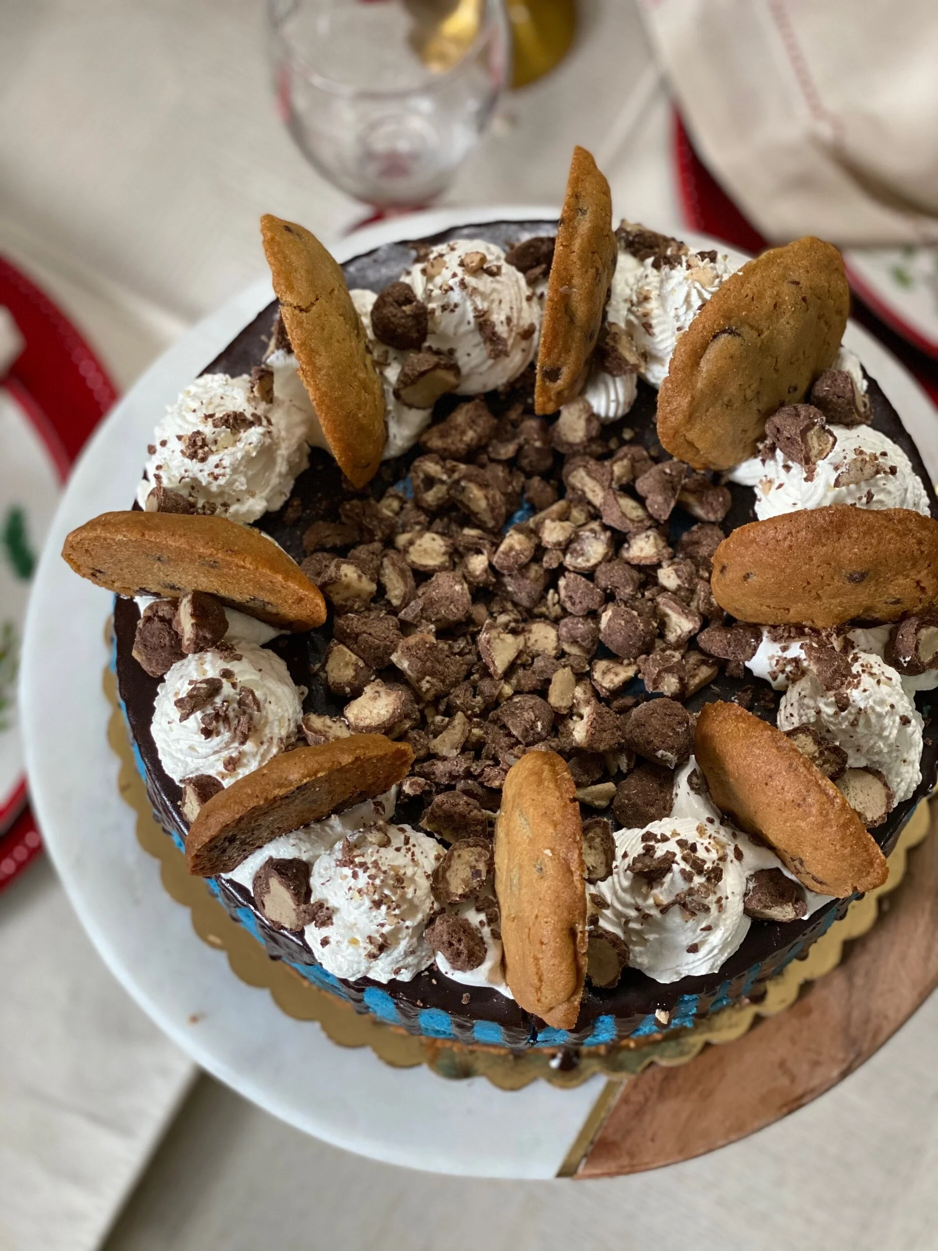 5BD6EC92-43D5-476A-9695-D90CE5F412E1