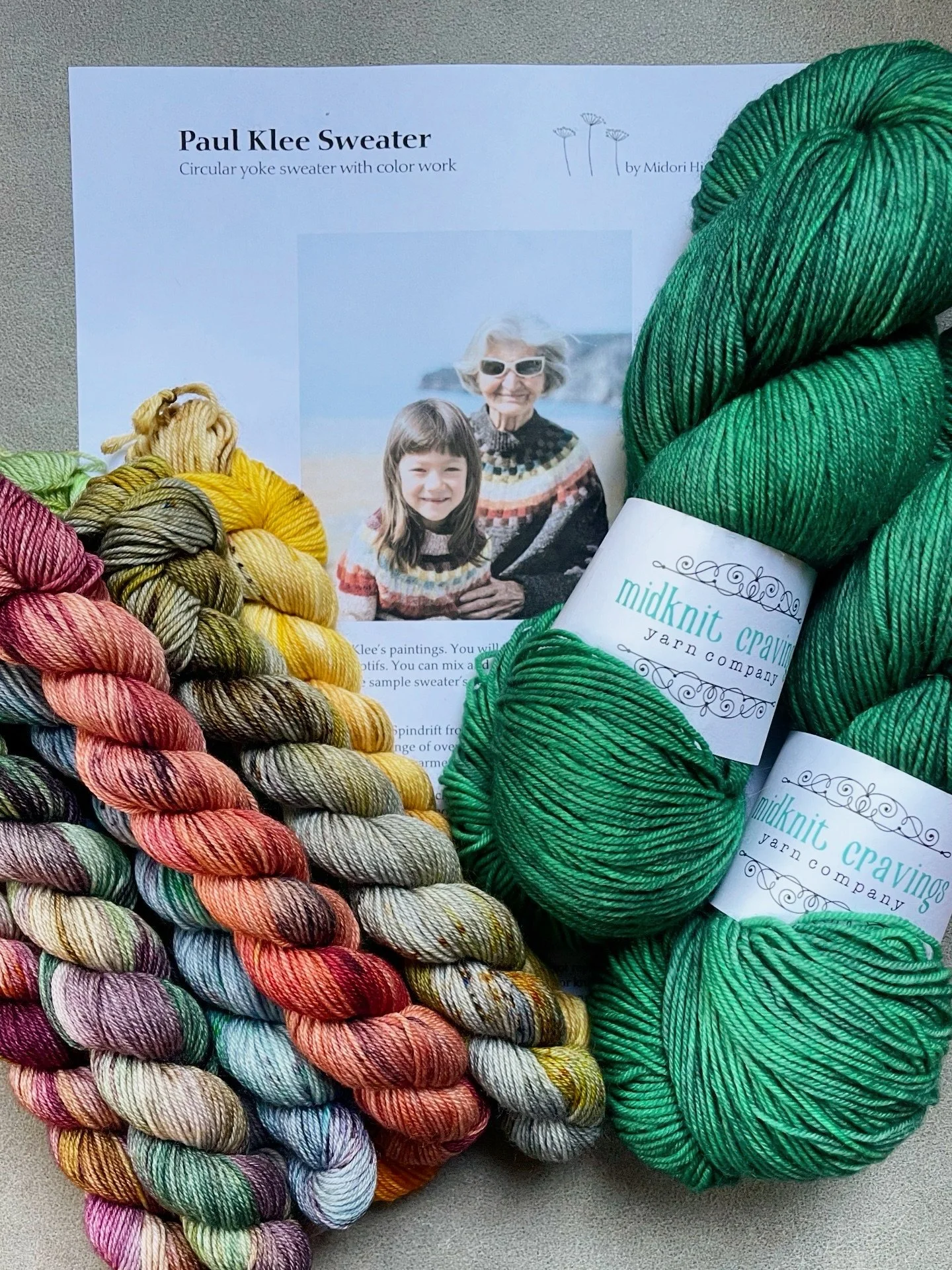 New year, new cast on! 

I&rsquo;m making some big changes to Pip &amp; Pin this year, one of which will allow me much more ✨fun✨ knitting time. And my first new cast on is the #paulkleesweater by @midori_hirose_knit. I am BEYOND excited to cast this