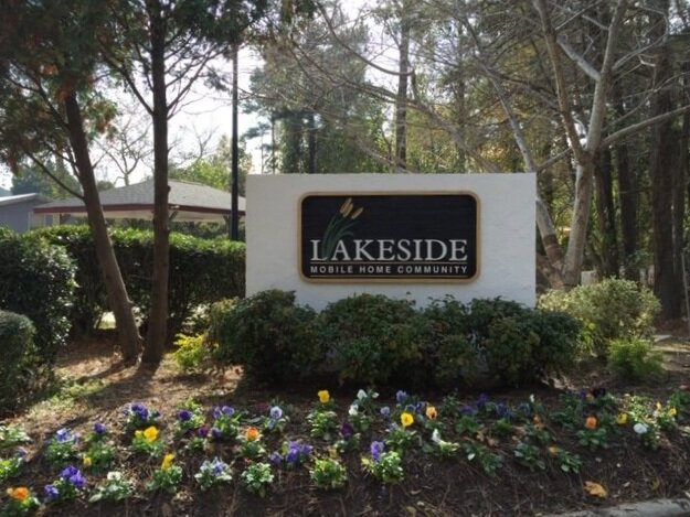 Lakeside Mobile Home Community