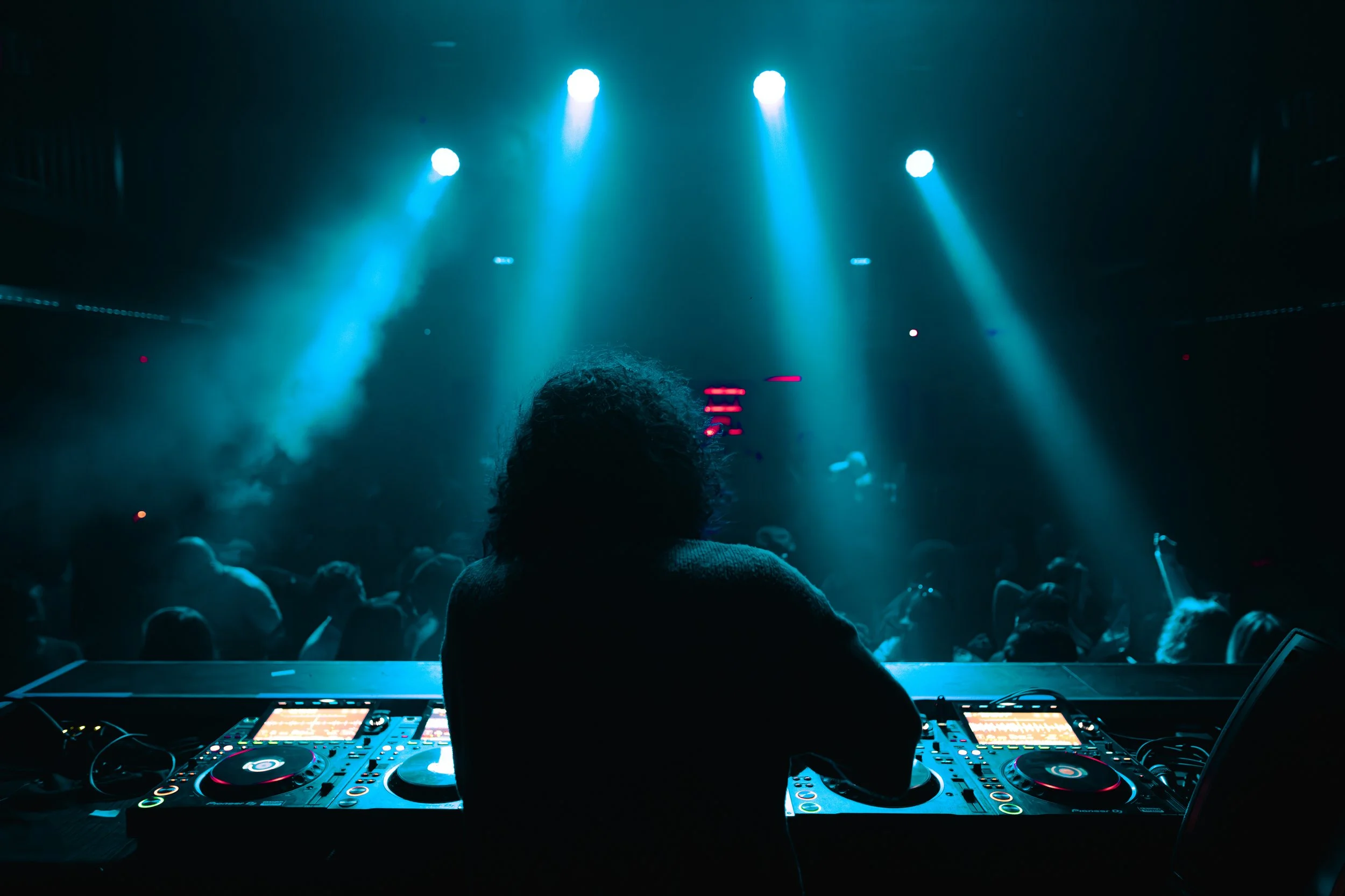 Sweaterdisco_Prysm_012623_035.jpg