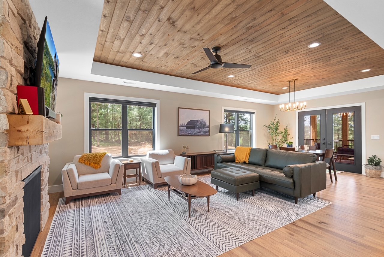 Licari Mirror Lake Getaway