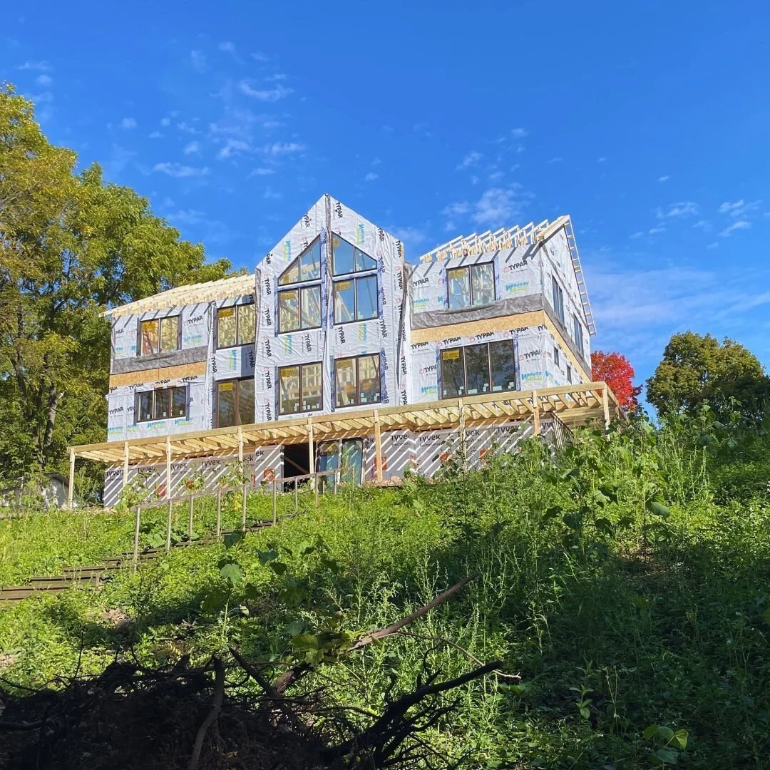 NEIRA Custom Homes - Fiorella Neira