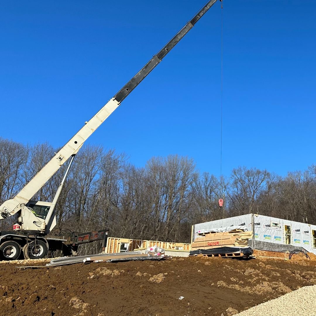 Home in the Valley Set Day 🏗️

#WisconsinBuilder #JuneauCountyBuilder #WisconsinDellsBuilder #NeiraCustomHomes #SaukCountyBuilder #WisconsinDells #NewHomeConstruction #CustomHomeDesign #CulumbiaCountyBuilder #CastleRockBuilder #CustomHomeBuilder