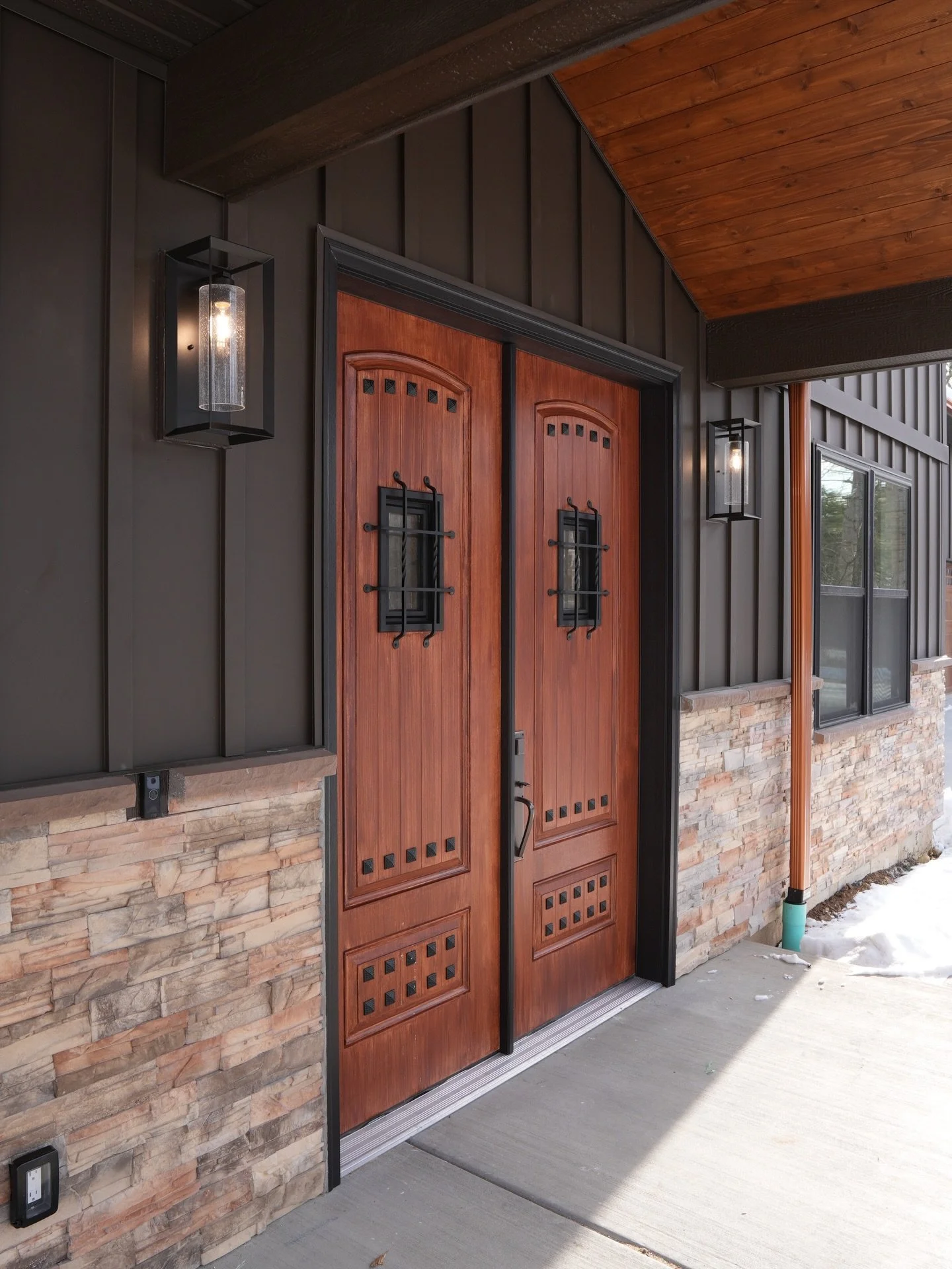 *JOB DONE*
Ending the year strong with The Barndo.
4 bed &bull; 4 bath &mdash; officially home.🏠✨