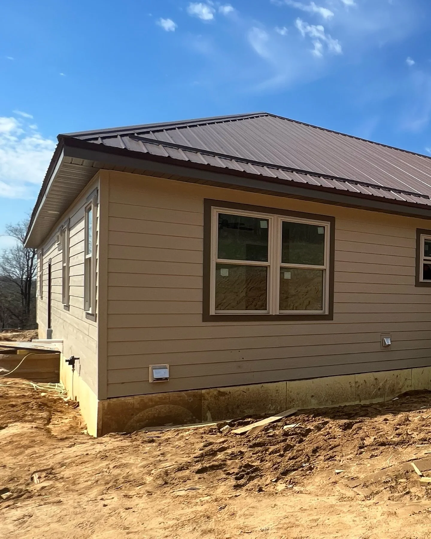 *JOB DONE*
Where the valley meets home. A custom build designed for comfort, light, and timeless living.