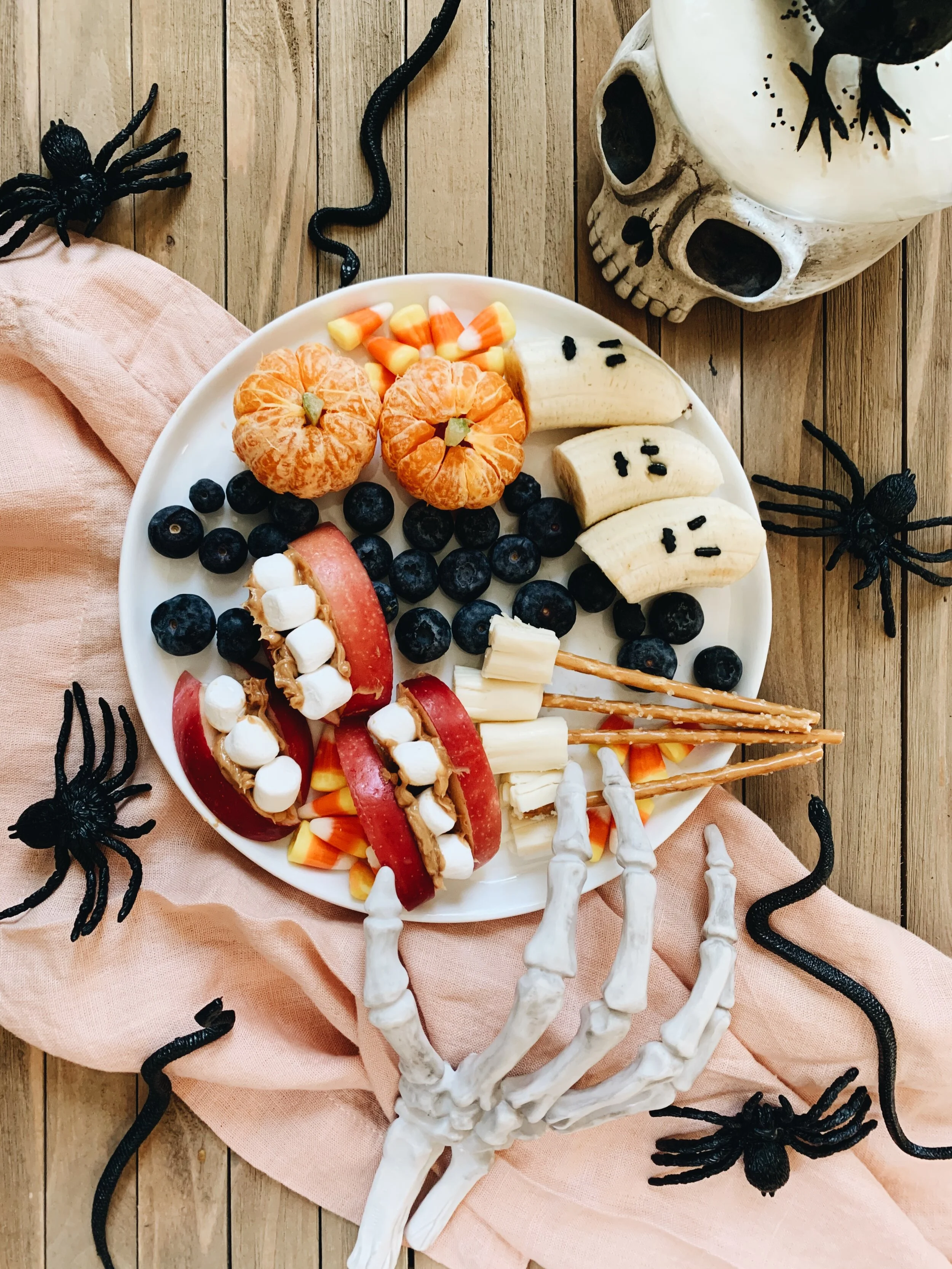 Spooky Snack Board! 