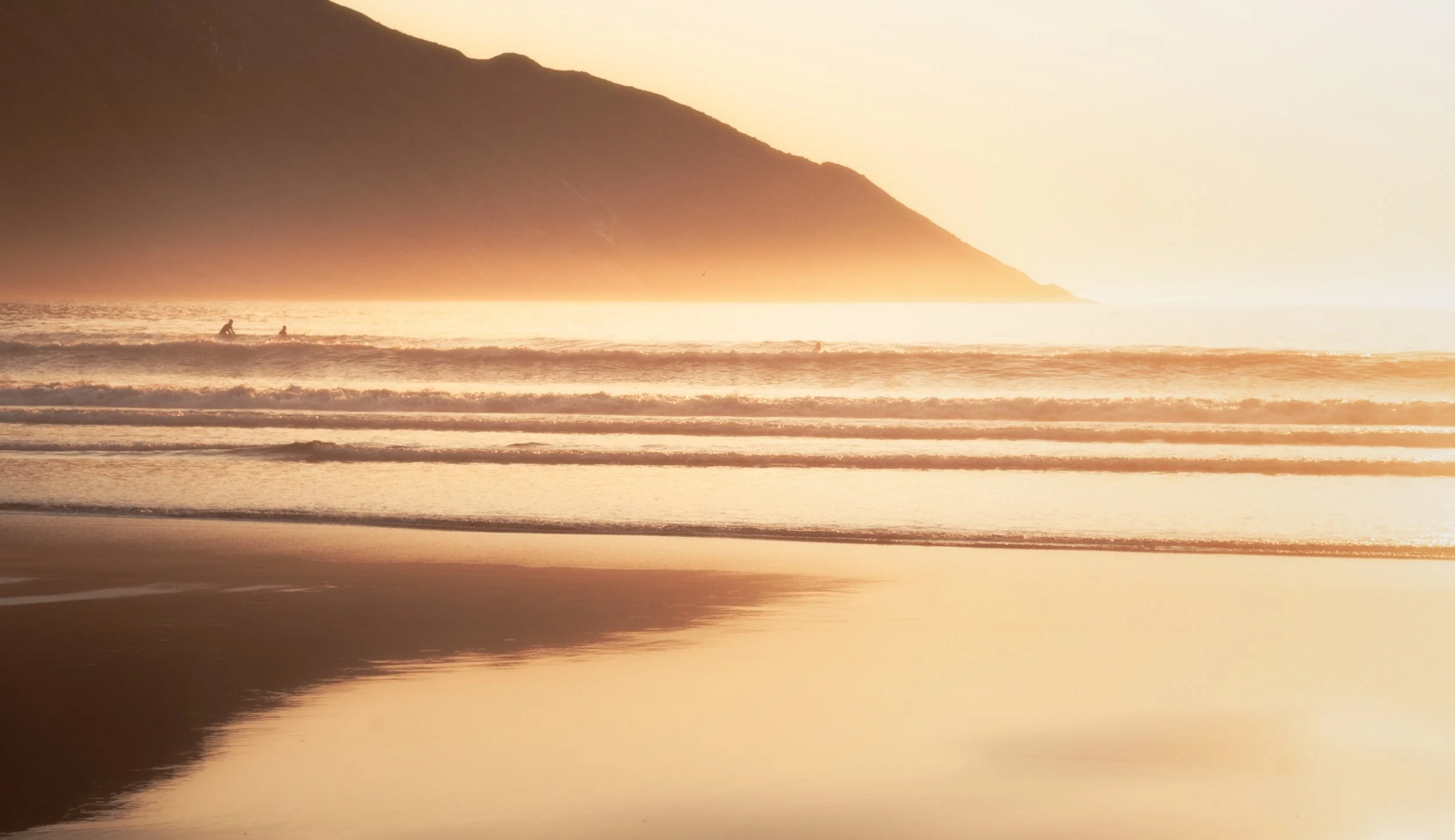 Surfare i vattnet.jpg