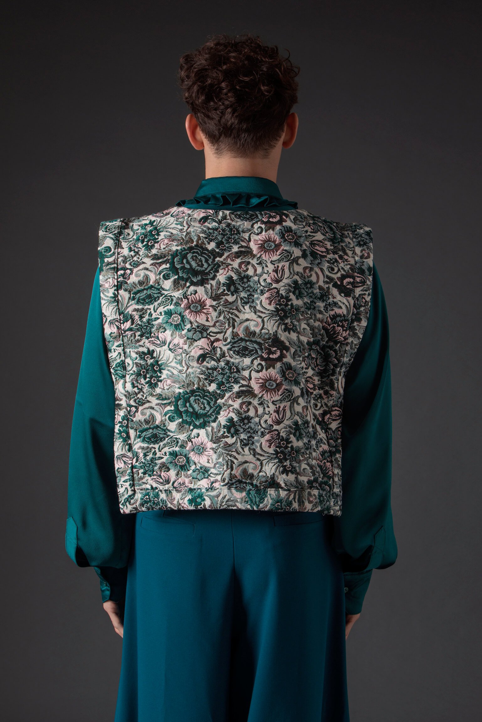 Byroses_Regent_Tabard_Back.jpeg