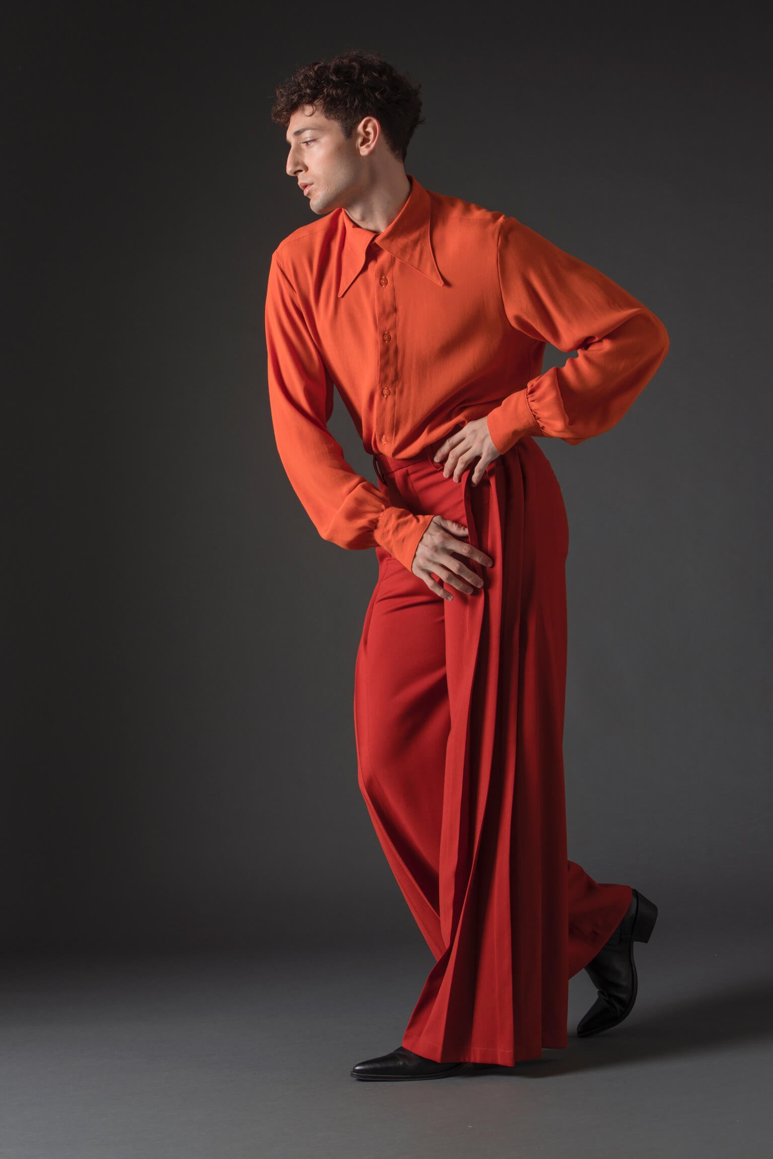 Byroses_Horsley_Orange_Side_Pose.jpeg