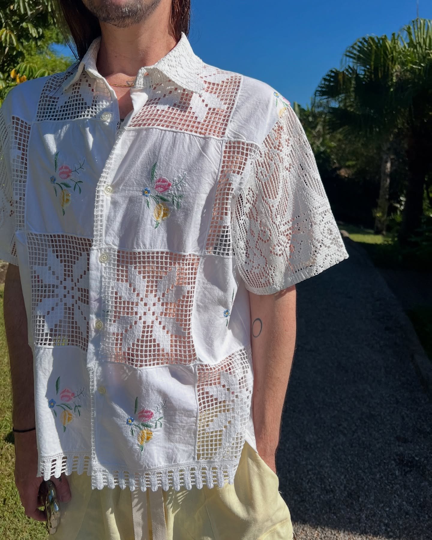 😎 Hi #Brazil 🇧🇷&hellip; Robbie wearing our one-of-a-kind #repurposed Moroni shirts&hellip; 

#byroses #upcycledclothing #summervibes☀️