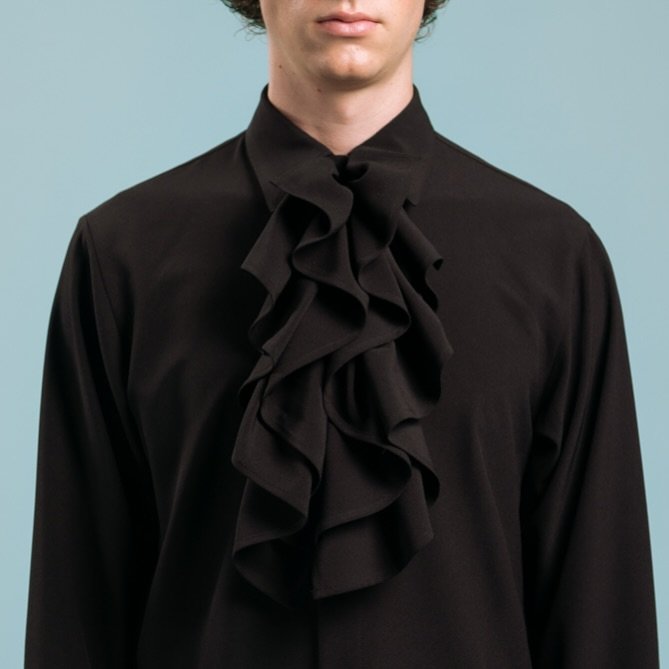 &clubs;️ *NEW* NOIR pieces have

Choose from a selection of our best-selling items now available in chic black. 

Byroses Family - check your email for your site wide FREE P&amp;P code, or sign up via our homepage now&hellip; 📧 

#ruffles #ruffletop