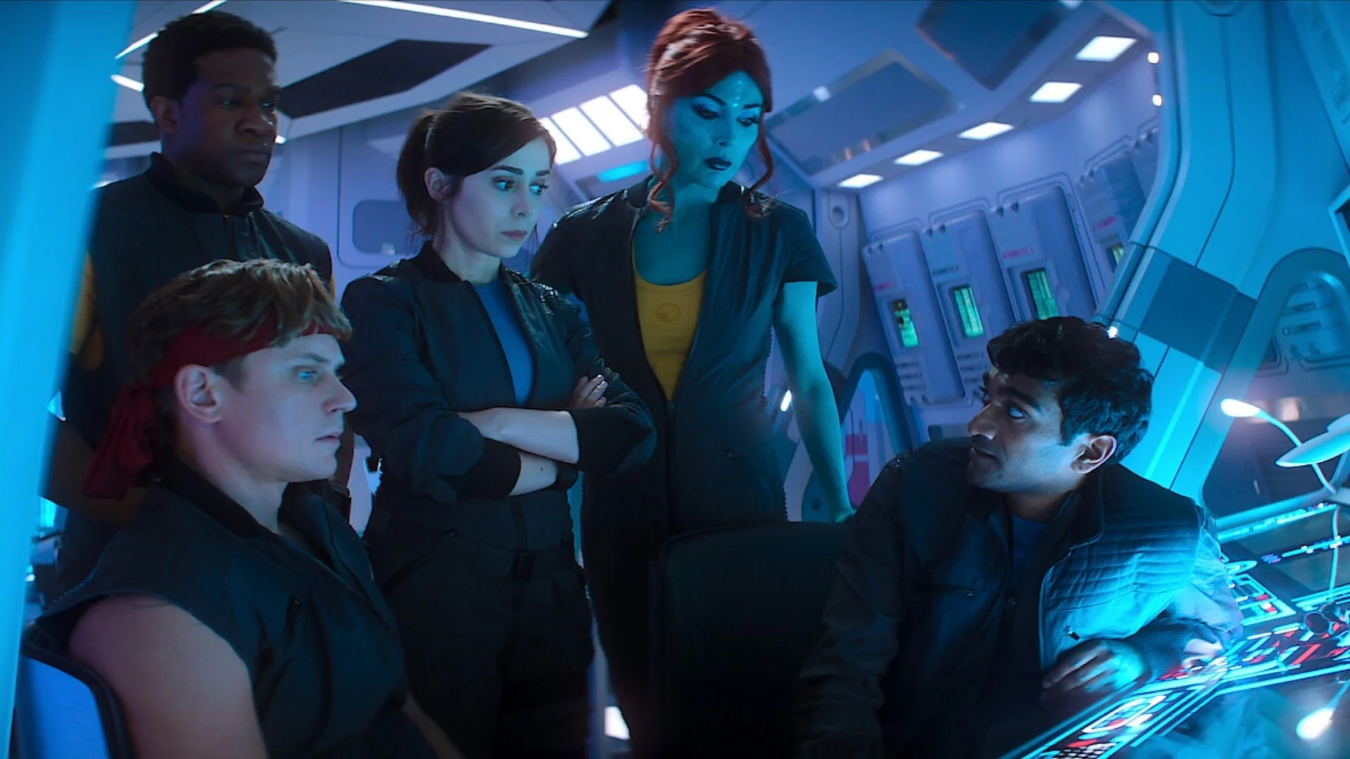 An eye reflecting digital code, representing the dangers of data exploitation and digital financial risk (Black Mirror).