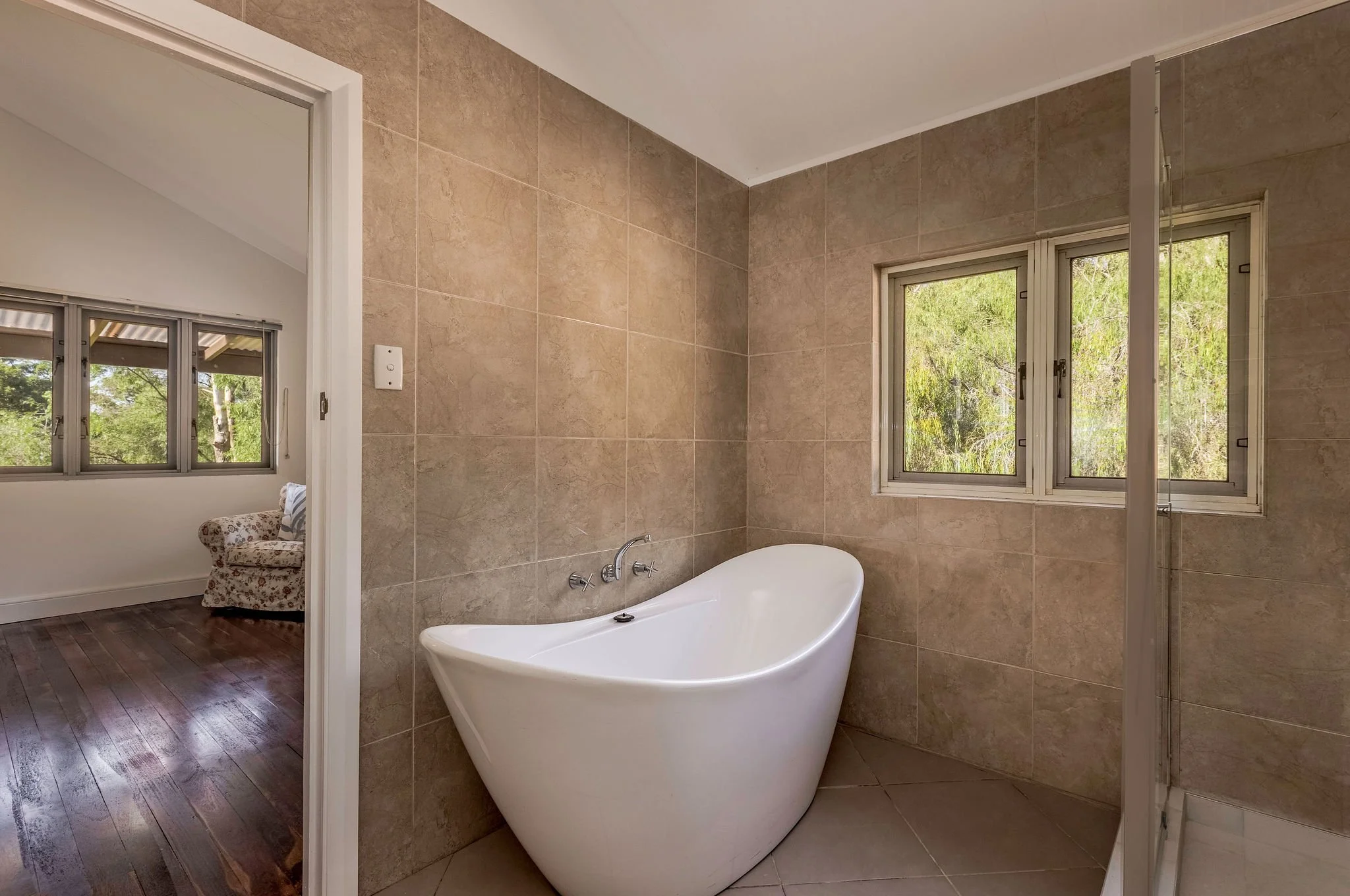 Lochinvar22_Bath1-2.jpg