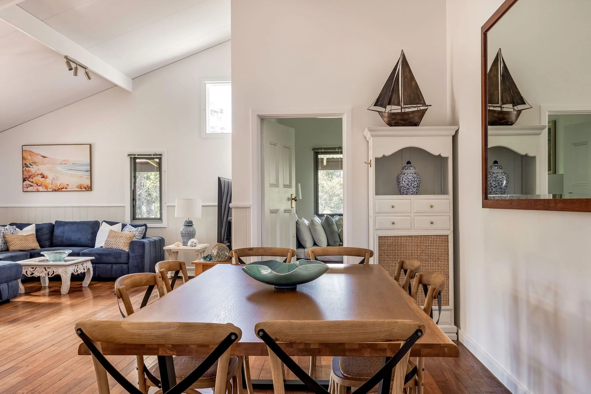 Lochinvar22_Dining-7.jpg