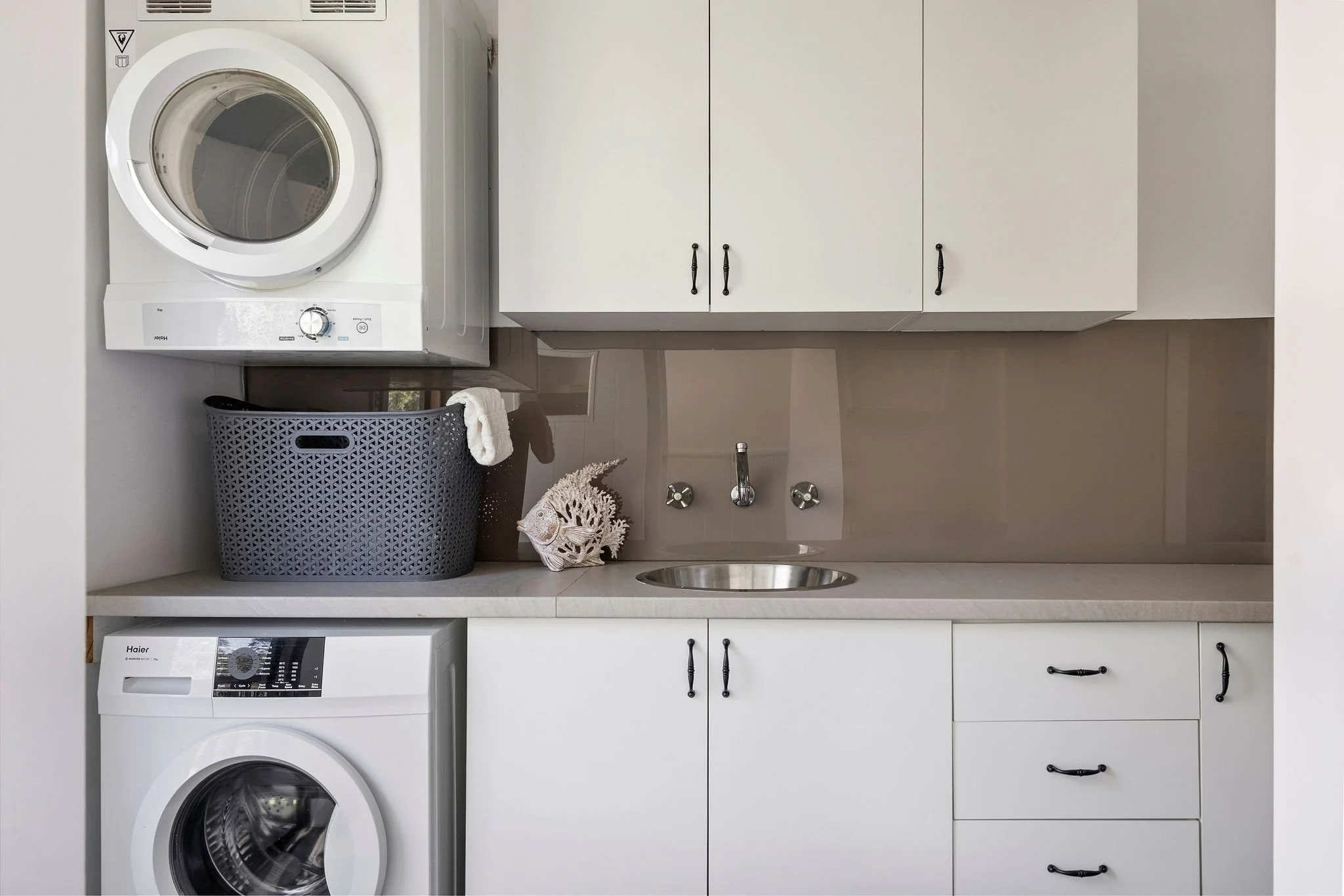 Lochinvar22_Laundry-1.jpg