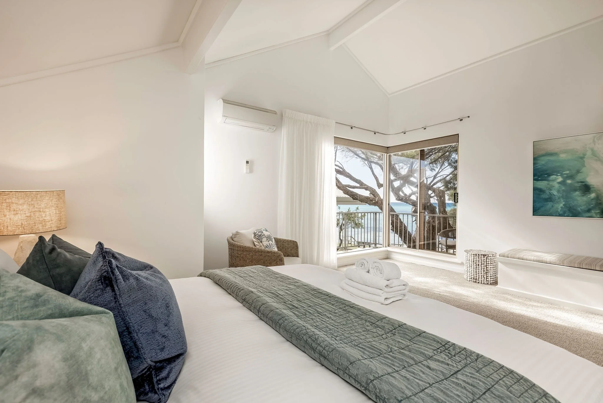 Bayview70a_Shoot2_Bed1-5.jpg