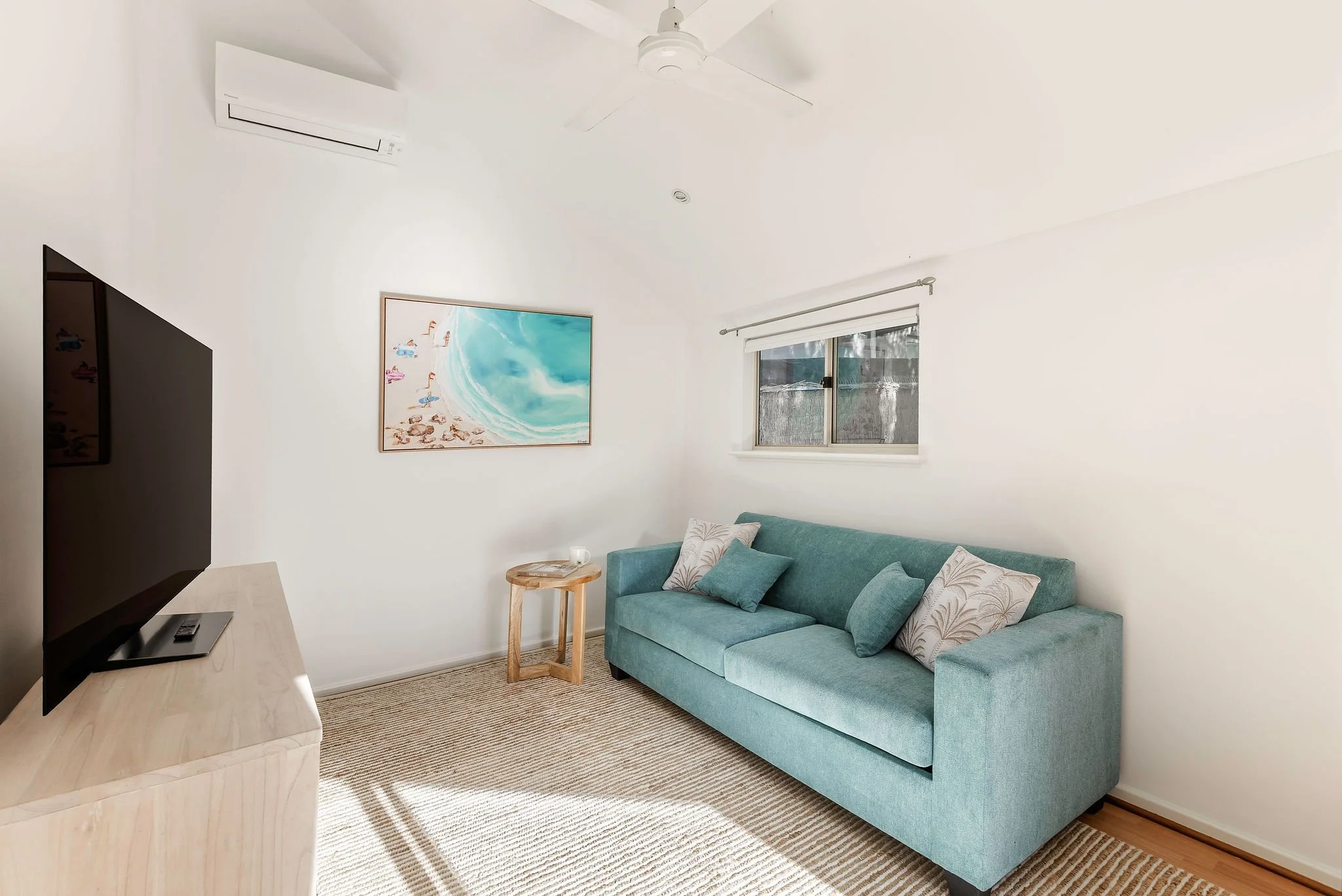 Bayview70a_Shoot2_TVRoom-1.jpg