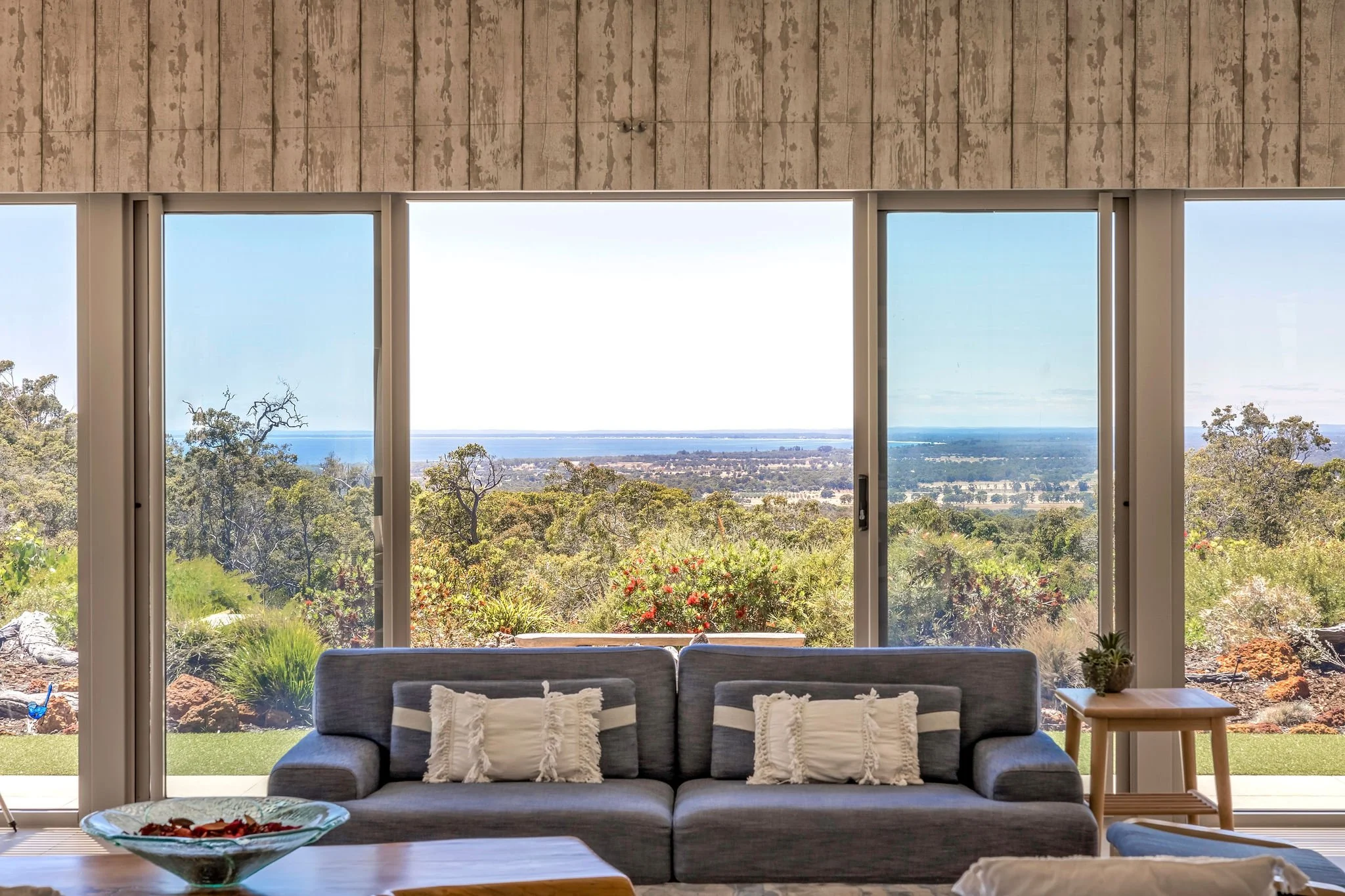 Panoramic2_Lounge-2.jpg