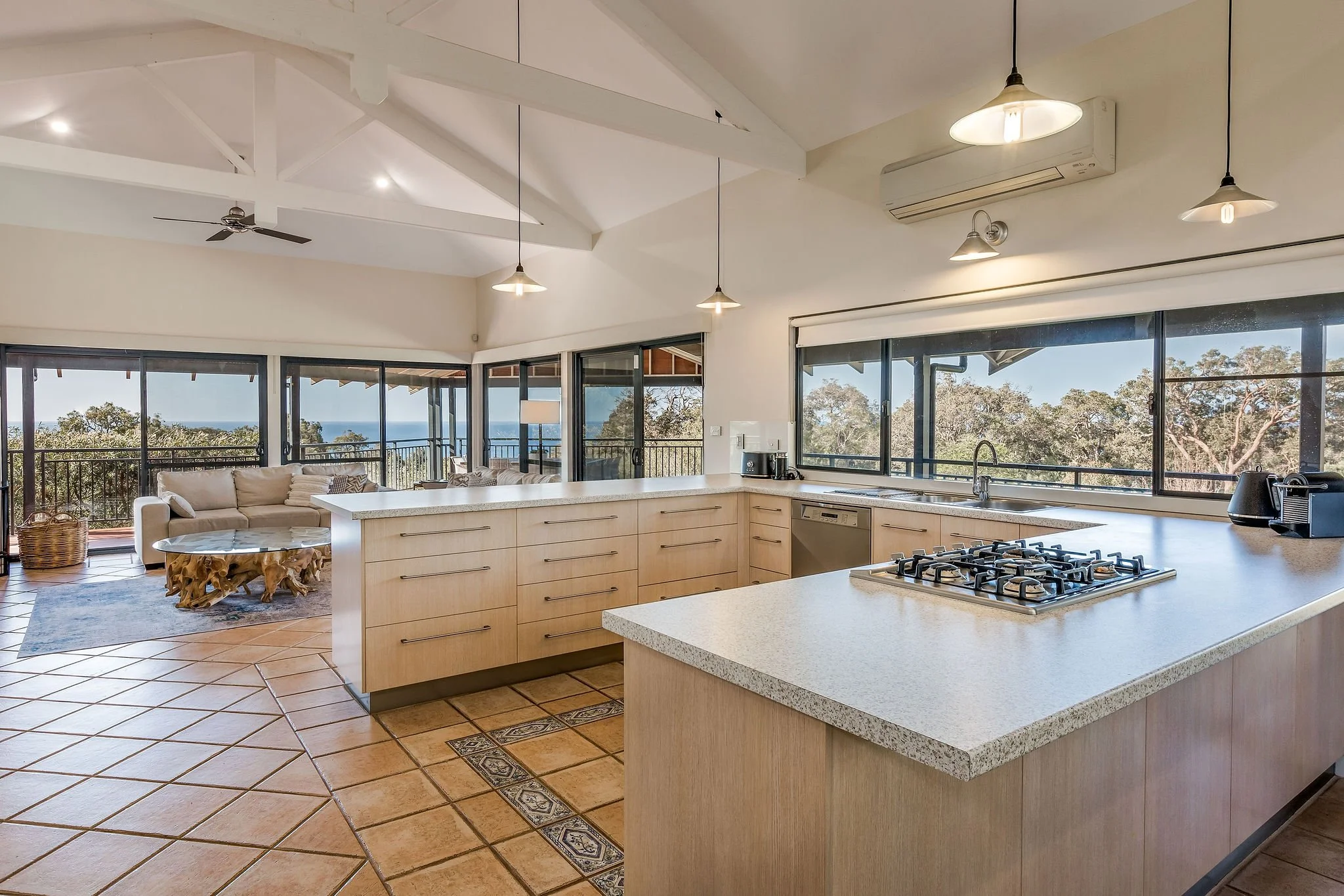 Seaview19_Kitchen-2.jpg