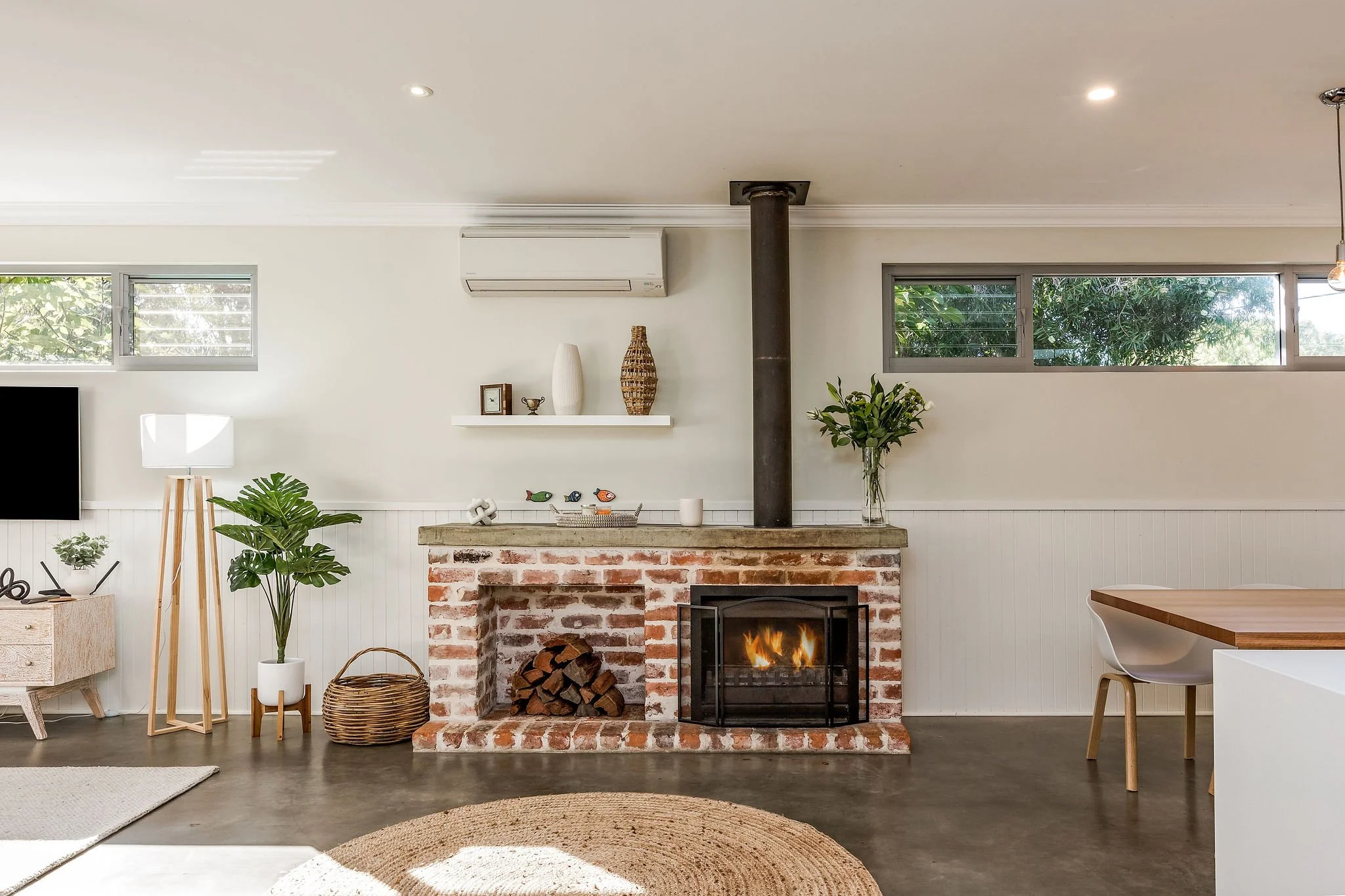 Beach15_Fireplace-1.jpg