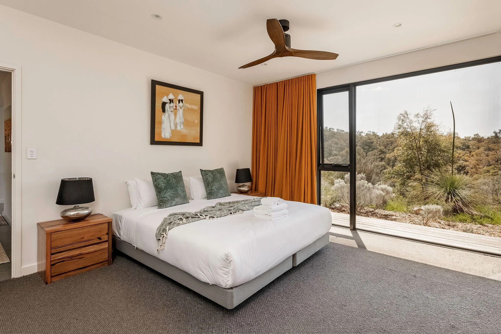 WoodbridgeVale50_Oct24_Bed1-4.jpg