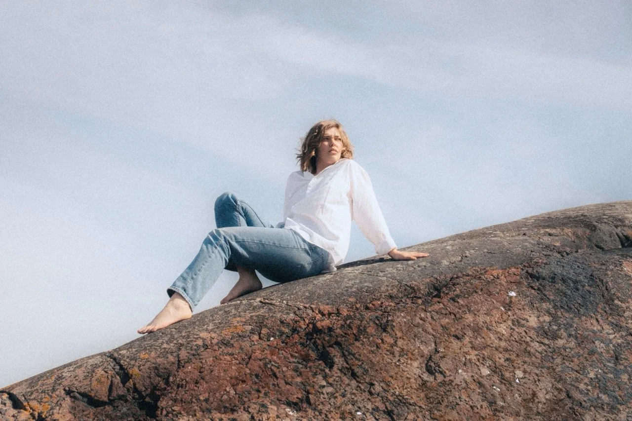 Säg mig_Pressbild_Liam Johansson_3 Large.jpeg