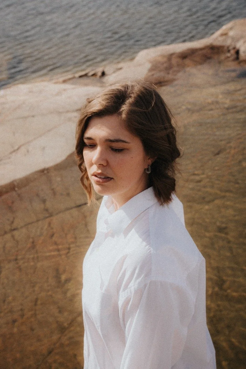 Säg mig_Pressbild_Liam Johansson_4 Large.jpeg