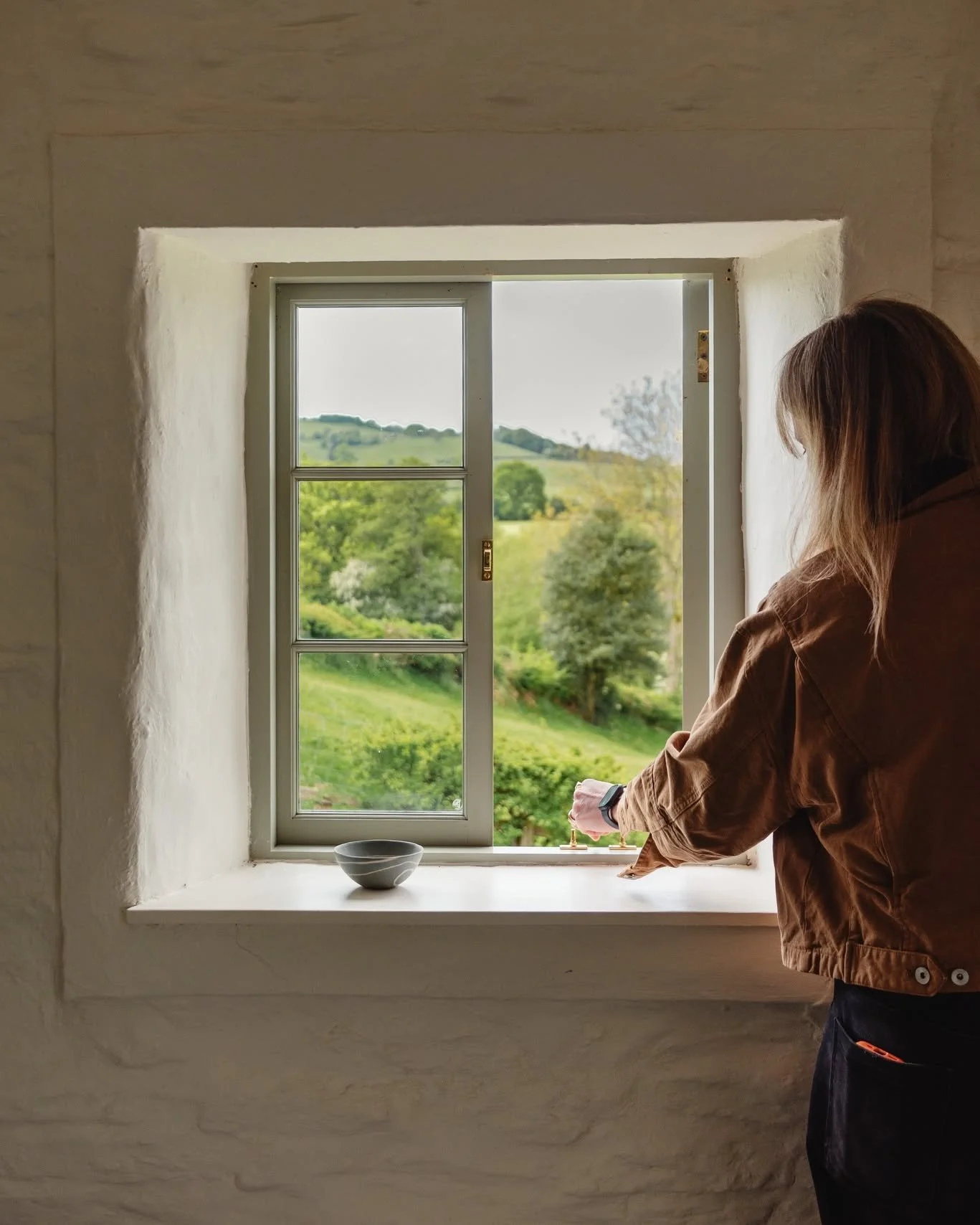 Designing or creating window openings is never just about letting light in; it&rsquo;s about shaping what you see and what you don&rsquo;t see. In homes where neighbouring buildings sit close, thoughtful window placement becomes essential.

As a stud