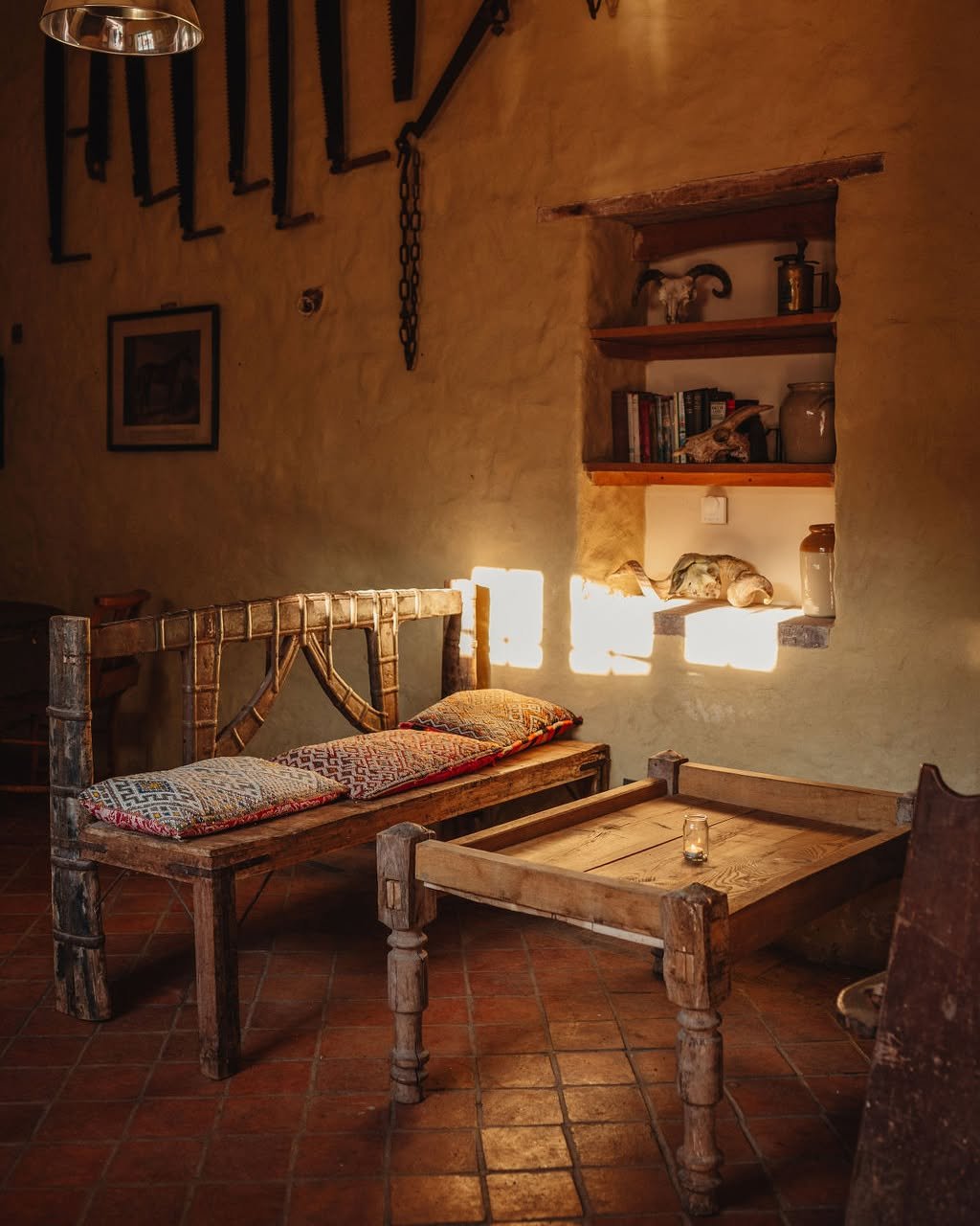 Natural materials bring an honesty to a space that&rsquo;s hard to replicate. Timber that carries its grain, plaster with gentle variation, stone that shifts tone throughout the day. Textures found in these materials create a sense of warmth and grou