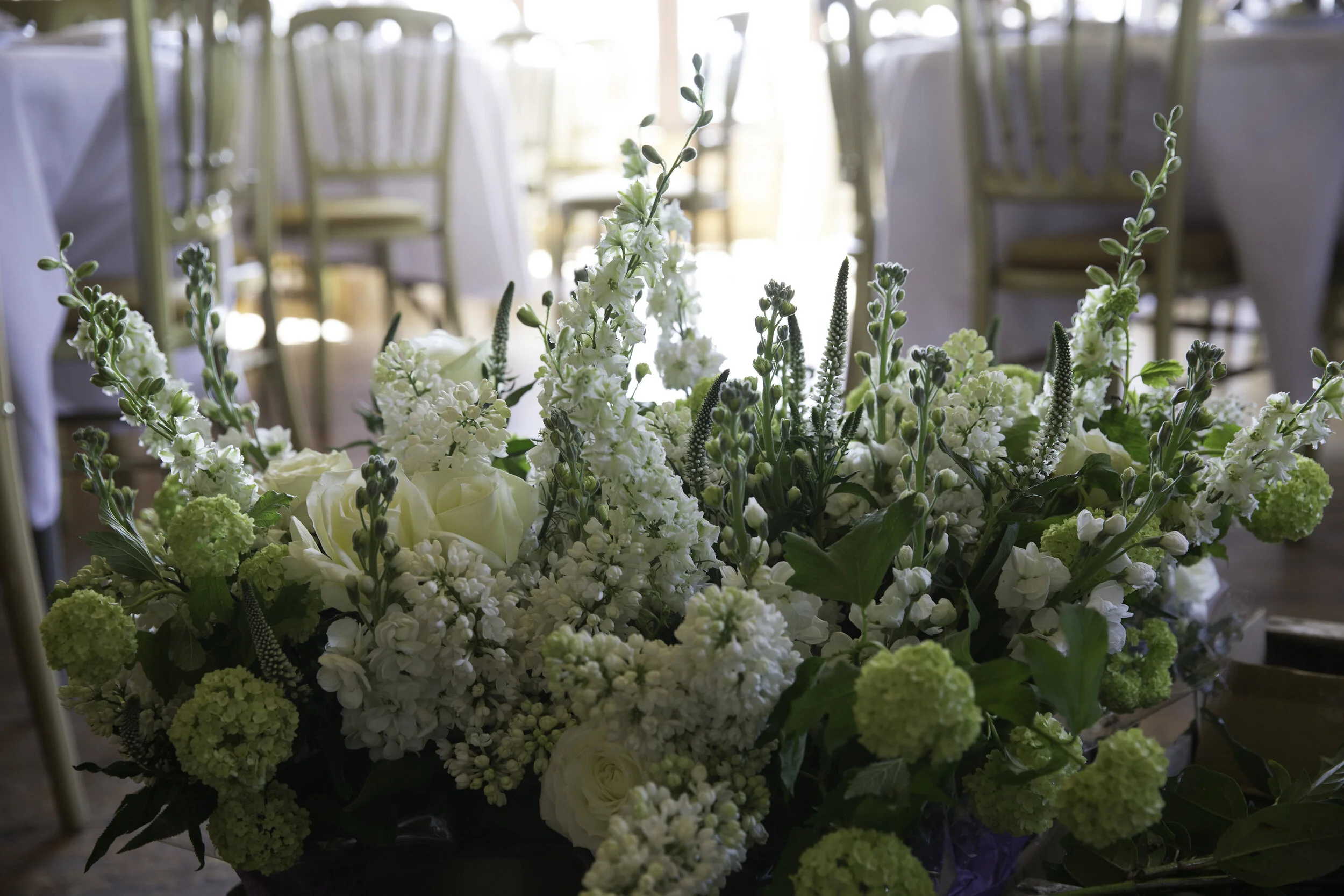 Spring wedding at Orchardleigh House, Somerset