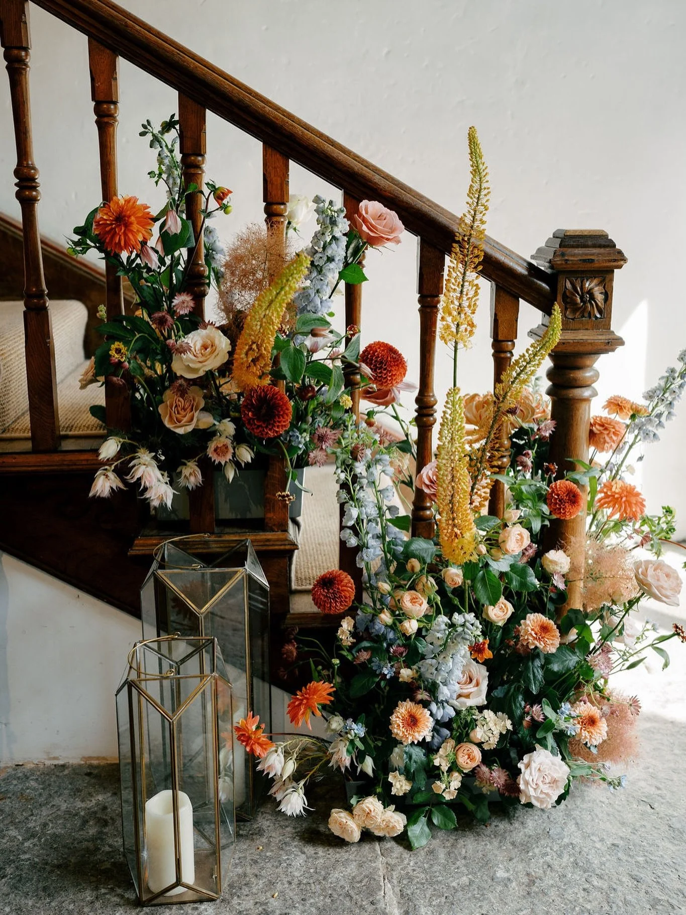 I haven&rsquo;t posted an image of my favourite staircase @pennardhouse for a while and then I was sent this gorgeous photo by @amysampsonphoto 😍