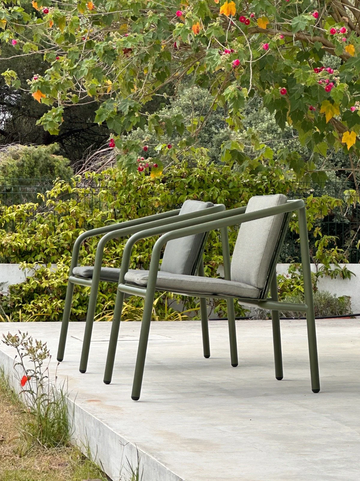 Erva lounge chair, aluminium collection. Portuguese design