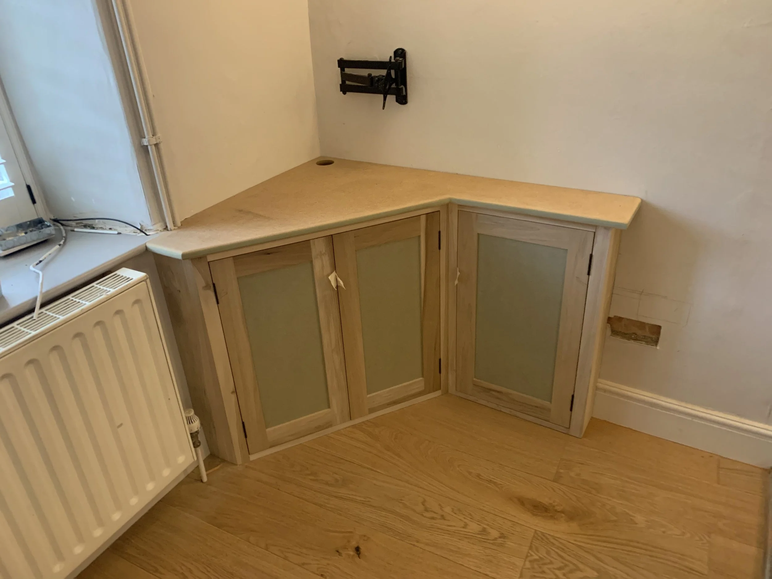 14.2) Cabinet!.jpg