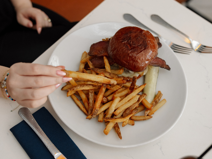 Burger Special with Wine Sips
