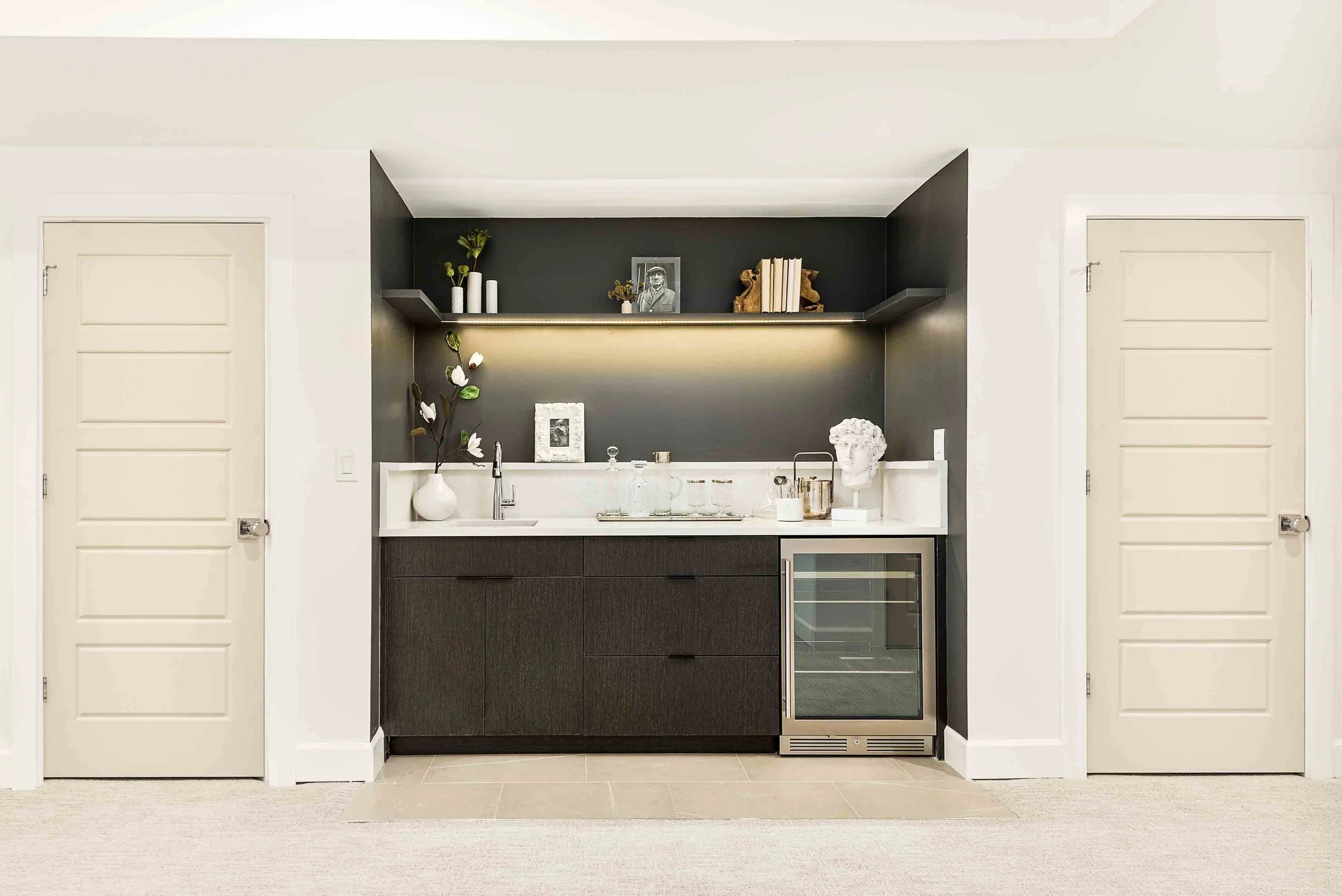 2697+S+Clayton+St-30-hinges-front-crop.jpg