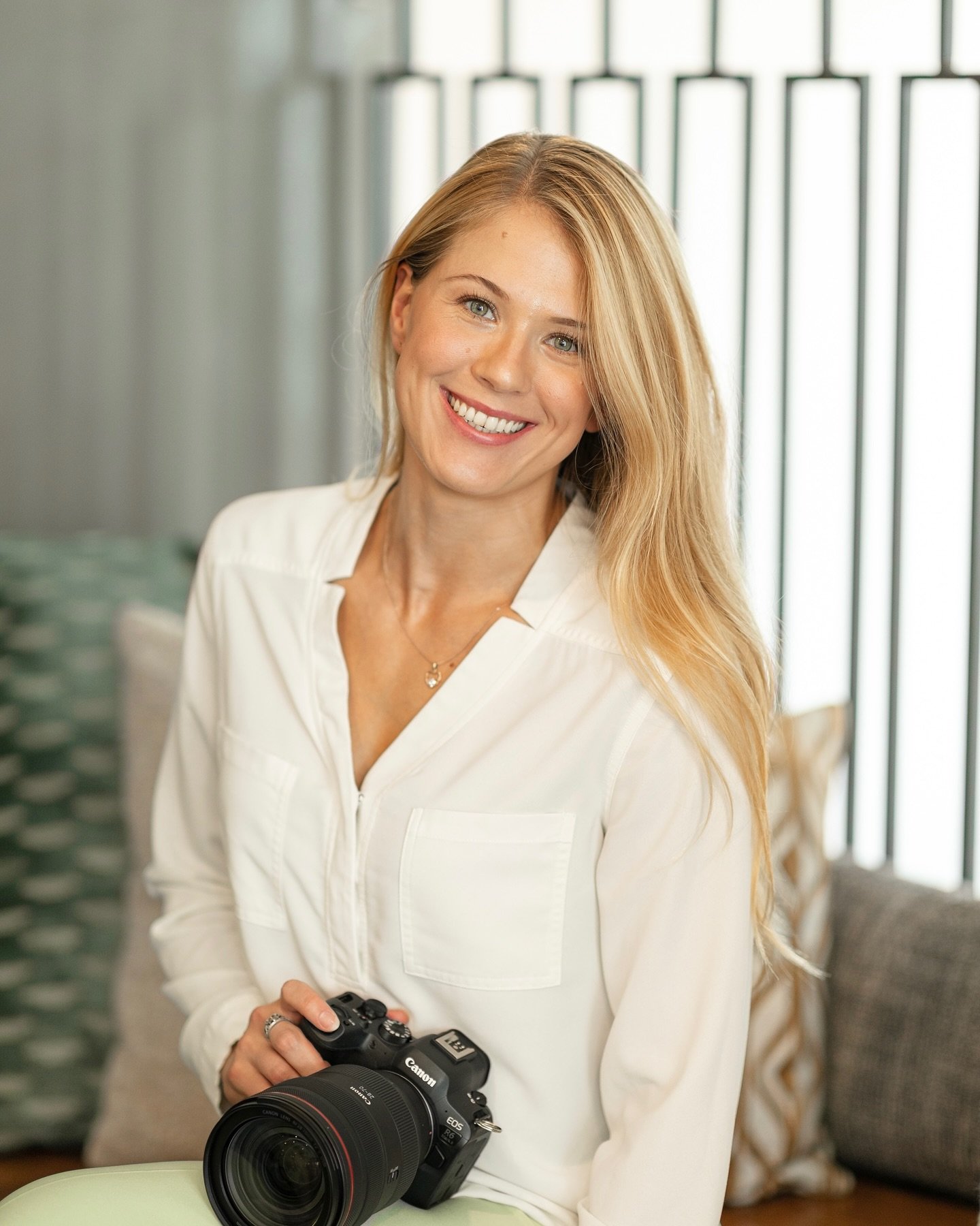 A new year deserves a new headshot. Cheers to 26 and all it will bring🥂

I used to dream about being 26. As the youngest of five siblings, I watched each of them hit that milestone, and every time, I felt its significance. To me, 26 meant becoming a