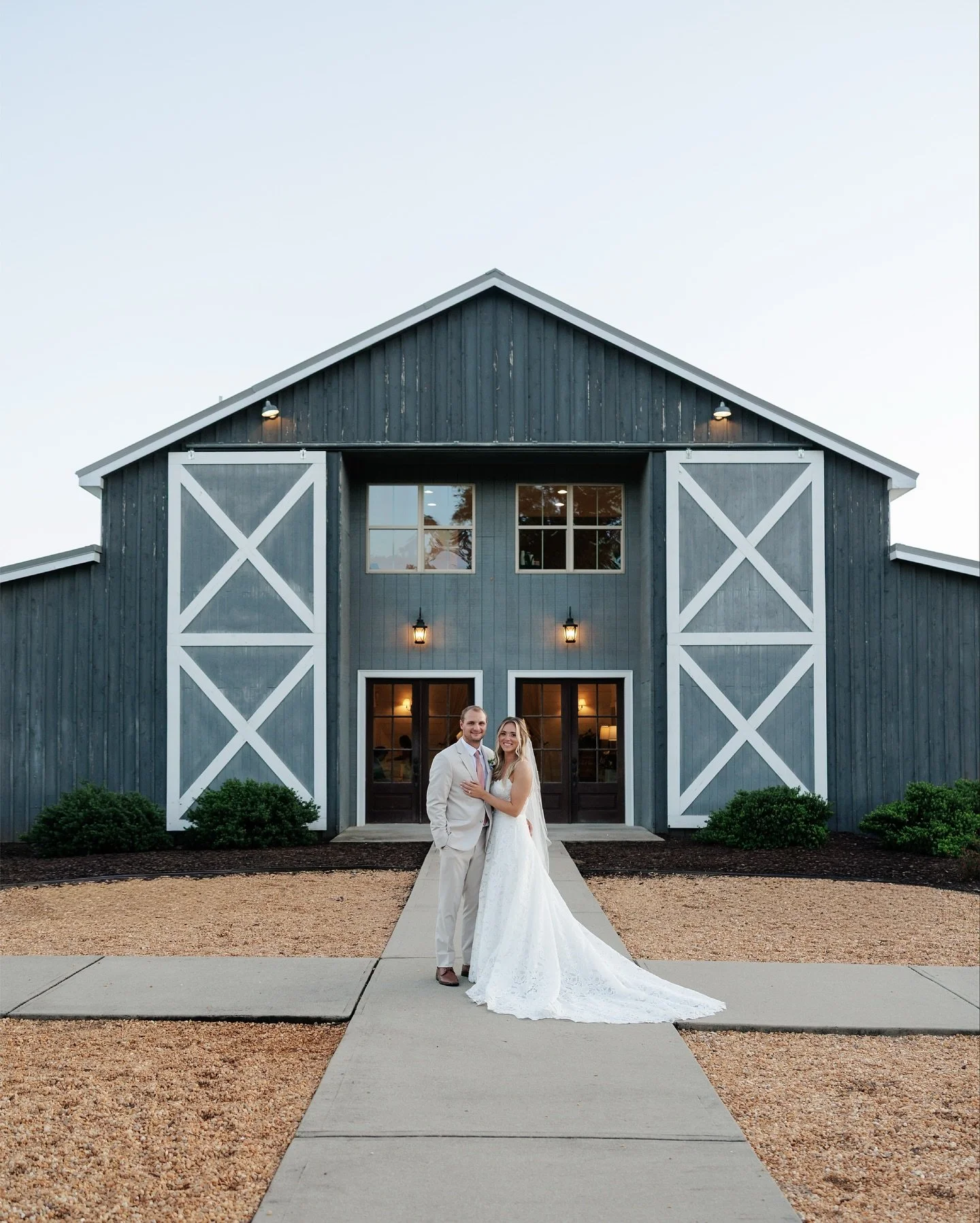 The Joneses // From a rainy morning to a sunny ceremony, everything was brighter after they said &ldquo;I do.&rdquo;

Venue: @granthillfarms
Florist: @fiddleandbranch
Hair: @bombshellcreationsga 
Make-up: @perfectedbypaige_ 
Dress: @bridal.sense
Cate