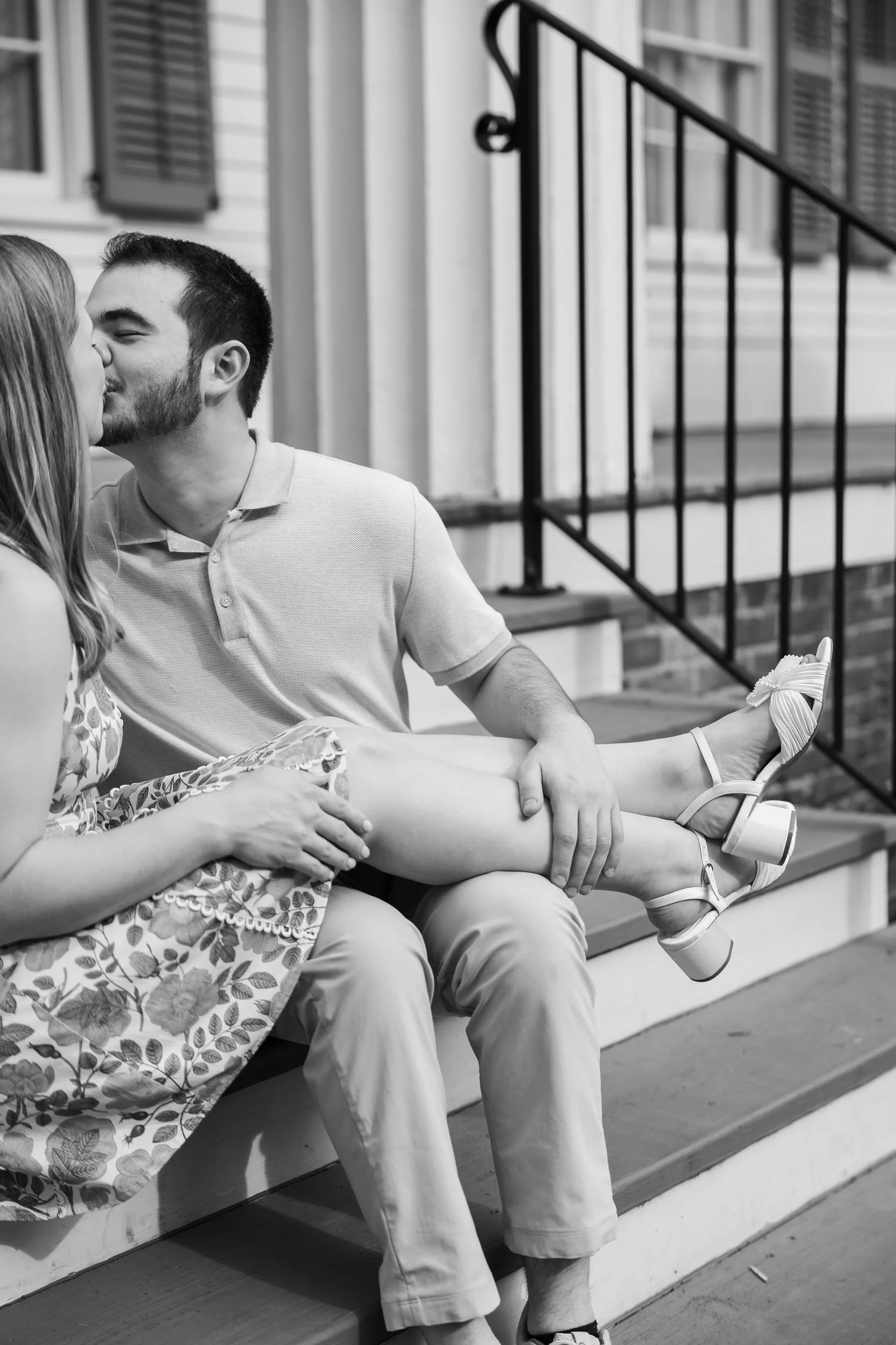 Front Porch Kiss | Roswell, Georgia