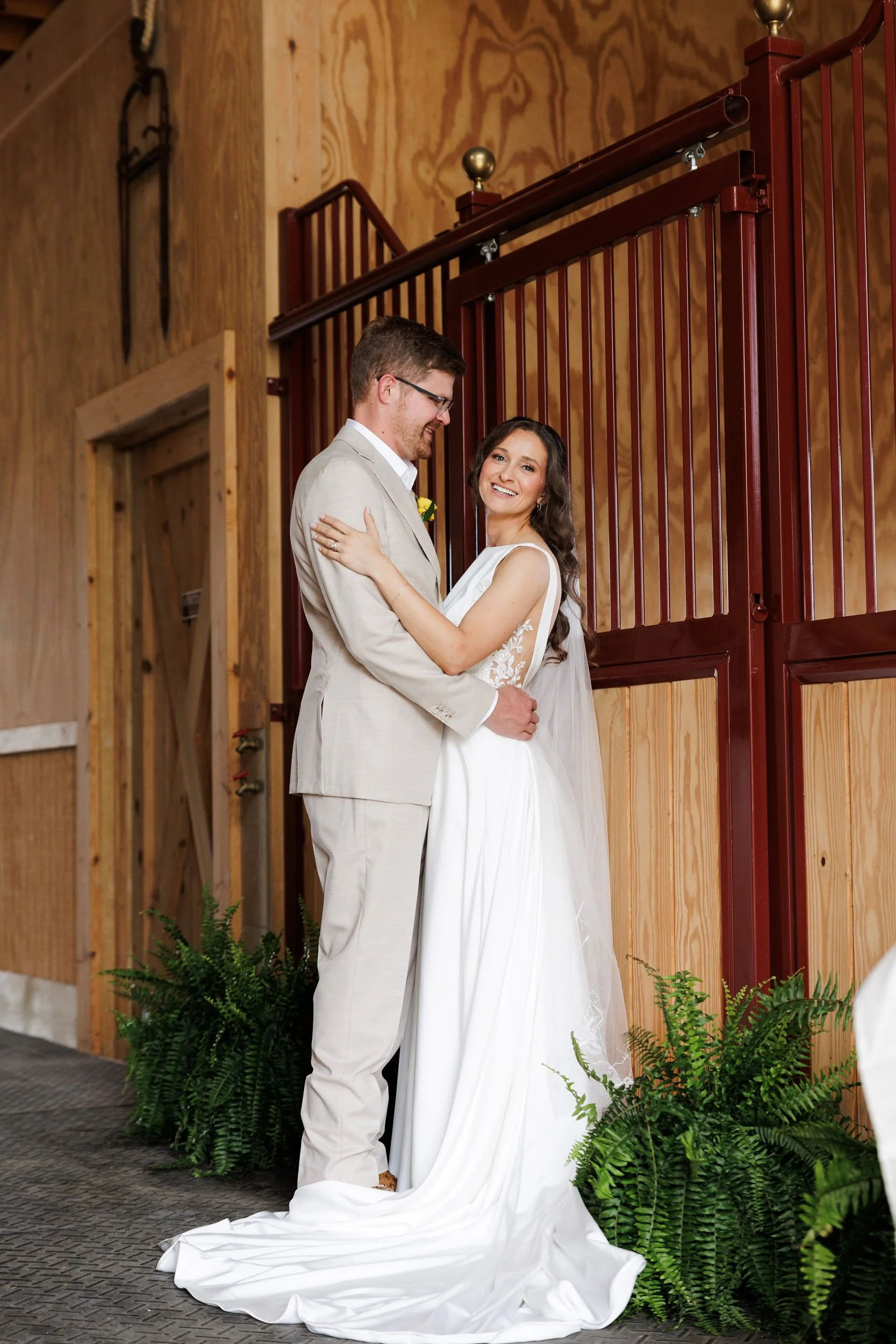 hart-acres-wedding-photographer-bride-groom-portrait-05.jpg