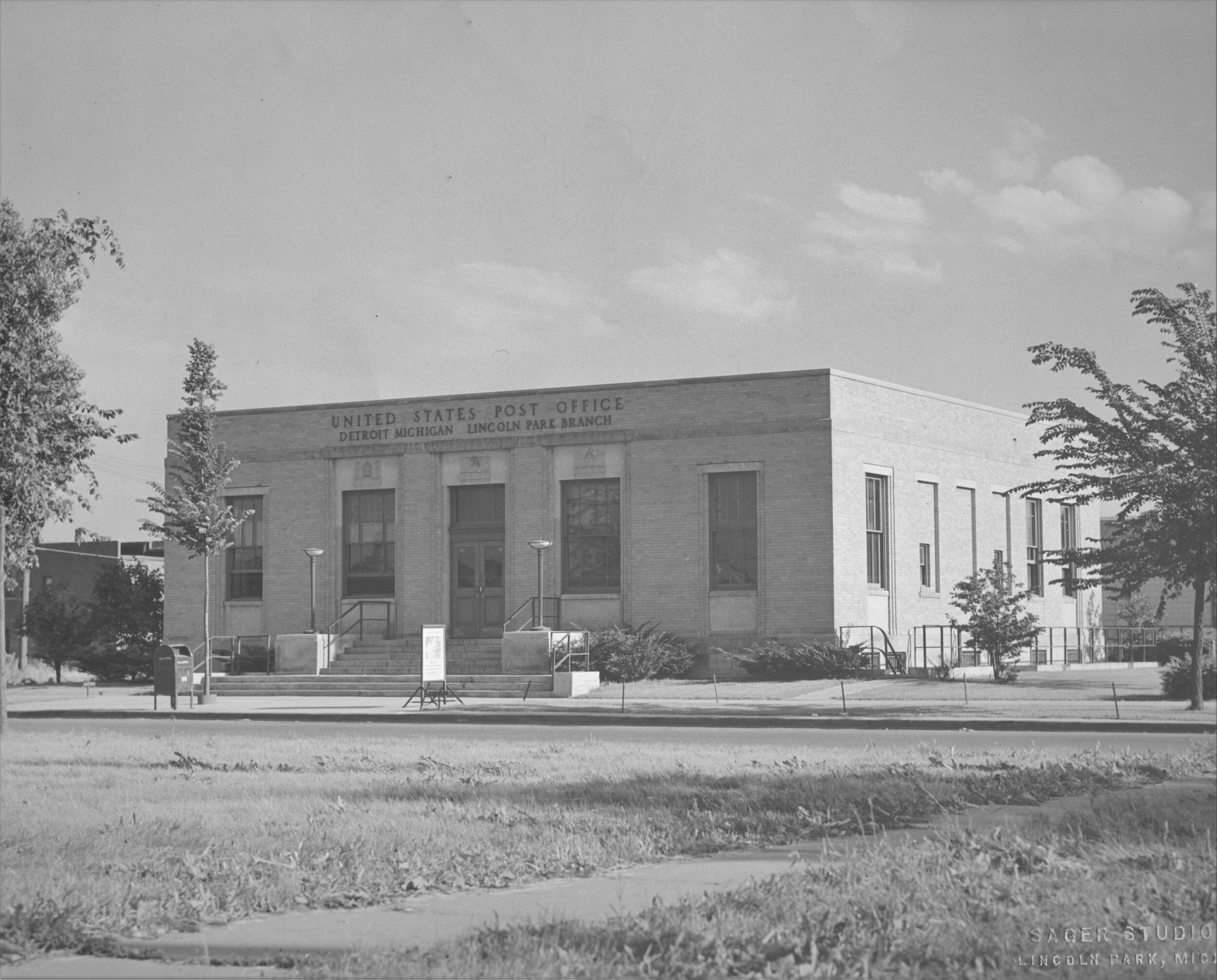 The new Lincoln Park branch of the Detroit Post Office [1939 photo by Morris Sager Studio, Lincoln Park]