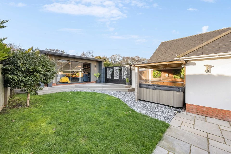 3 Stoborough Drive - 18.jpg