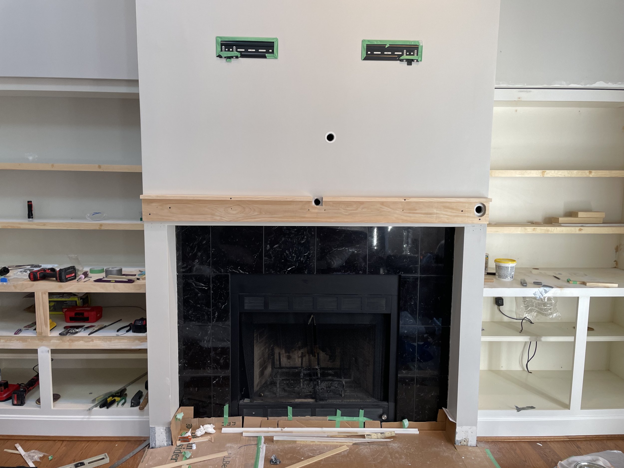 support for the mantle 