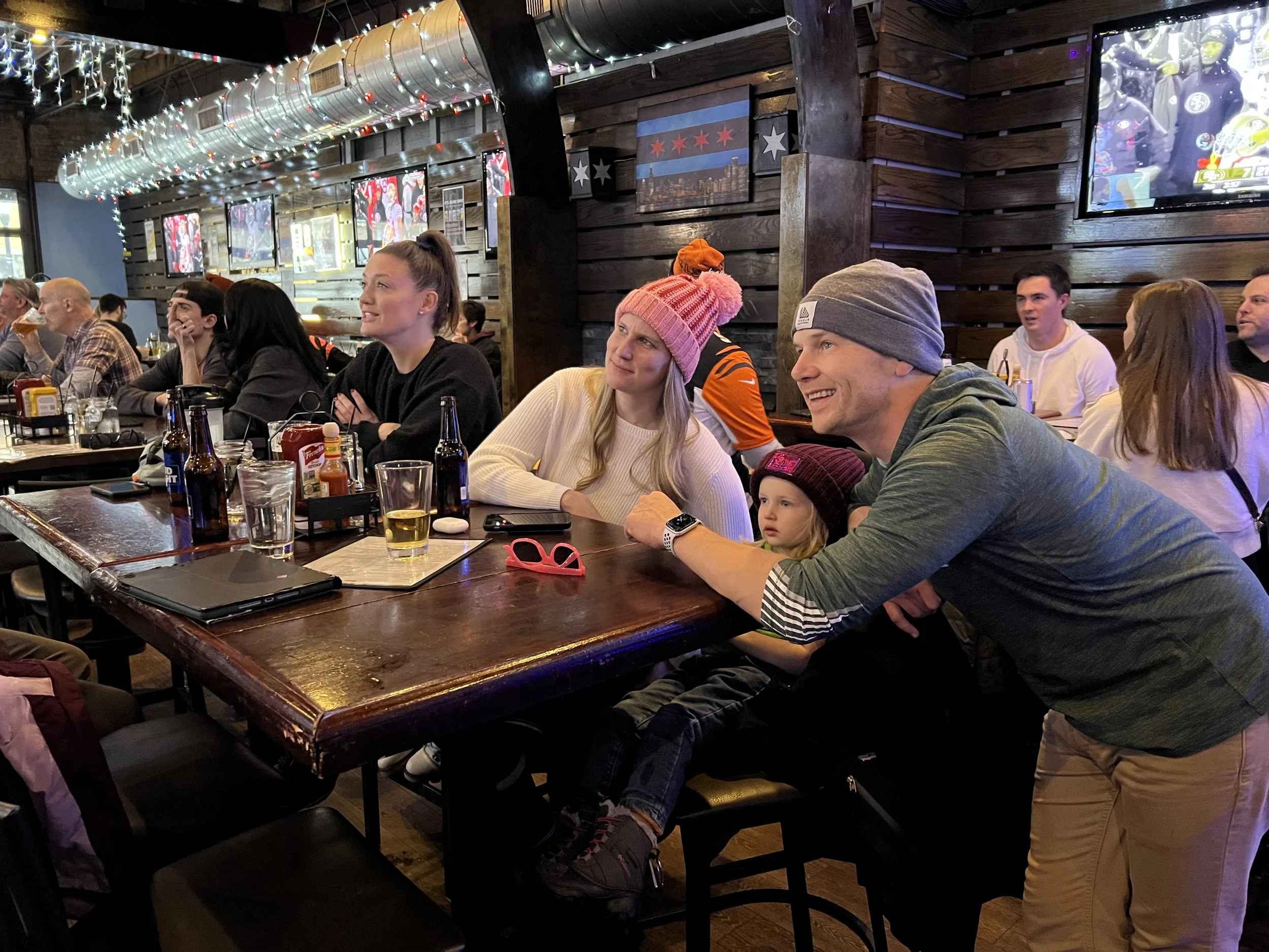 Flagship Tavern & Grill