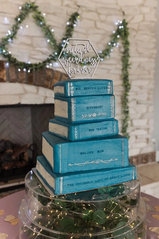 book wedding cake.jpg