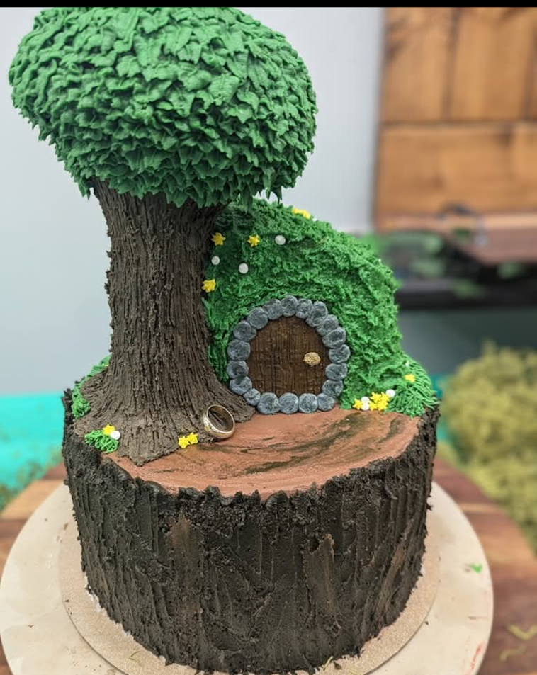 LOTR cake.png