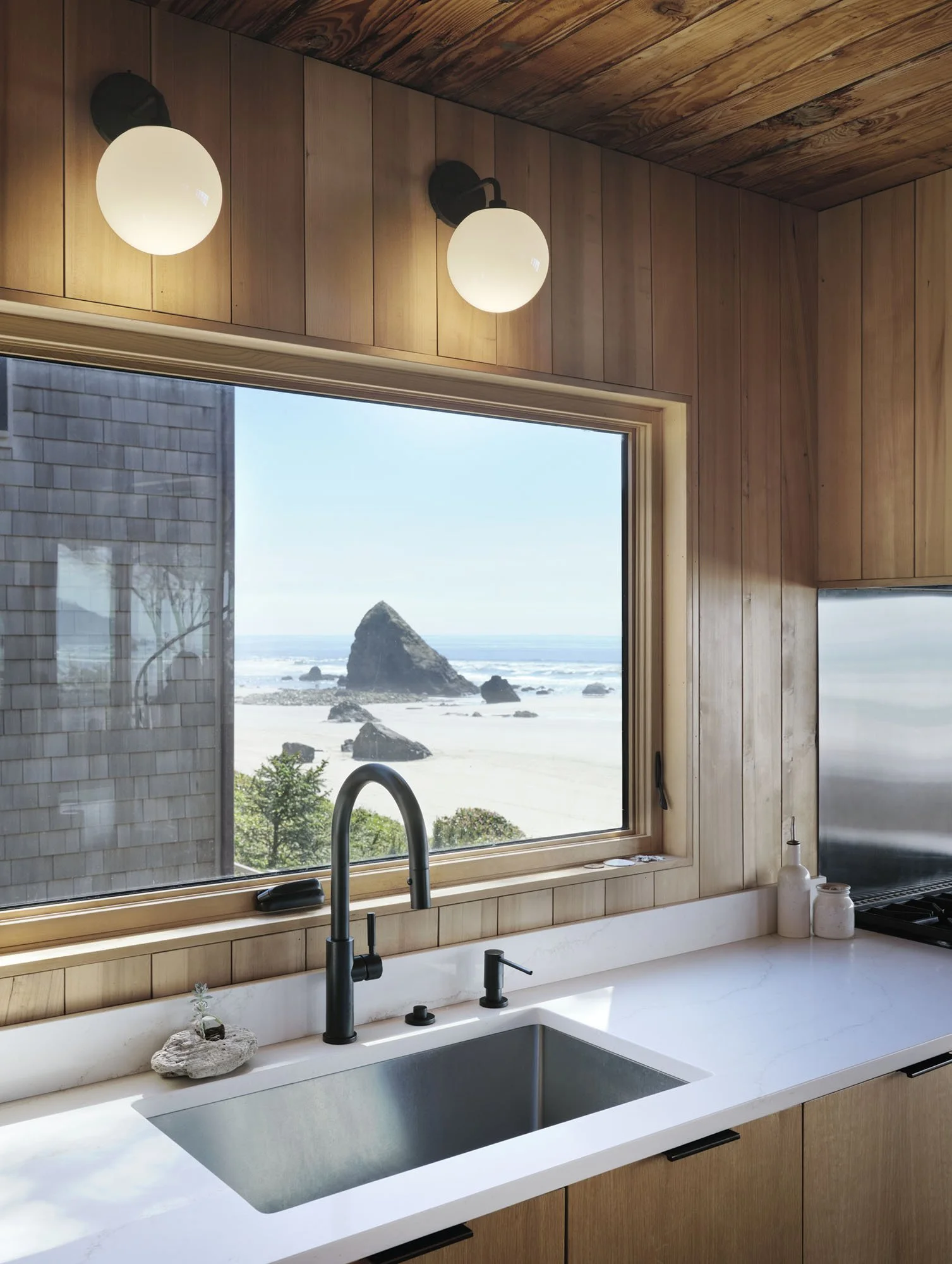 Cannon Beach Modern 3.jpg