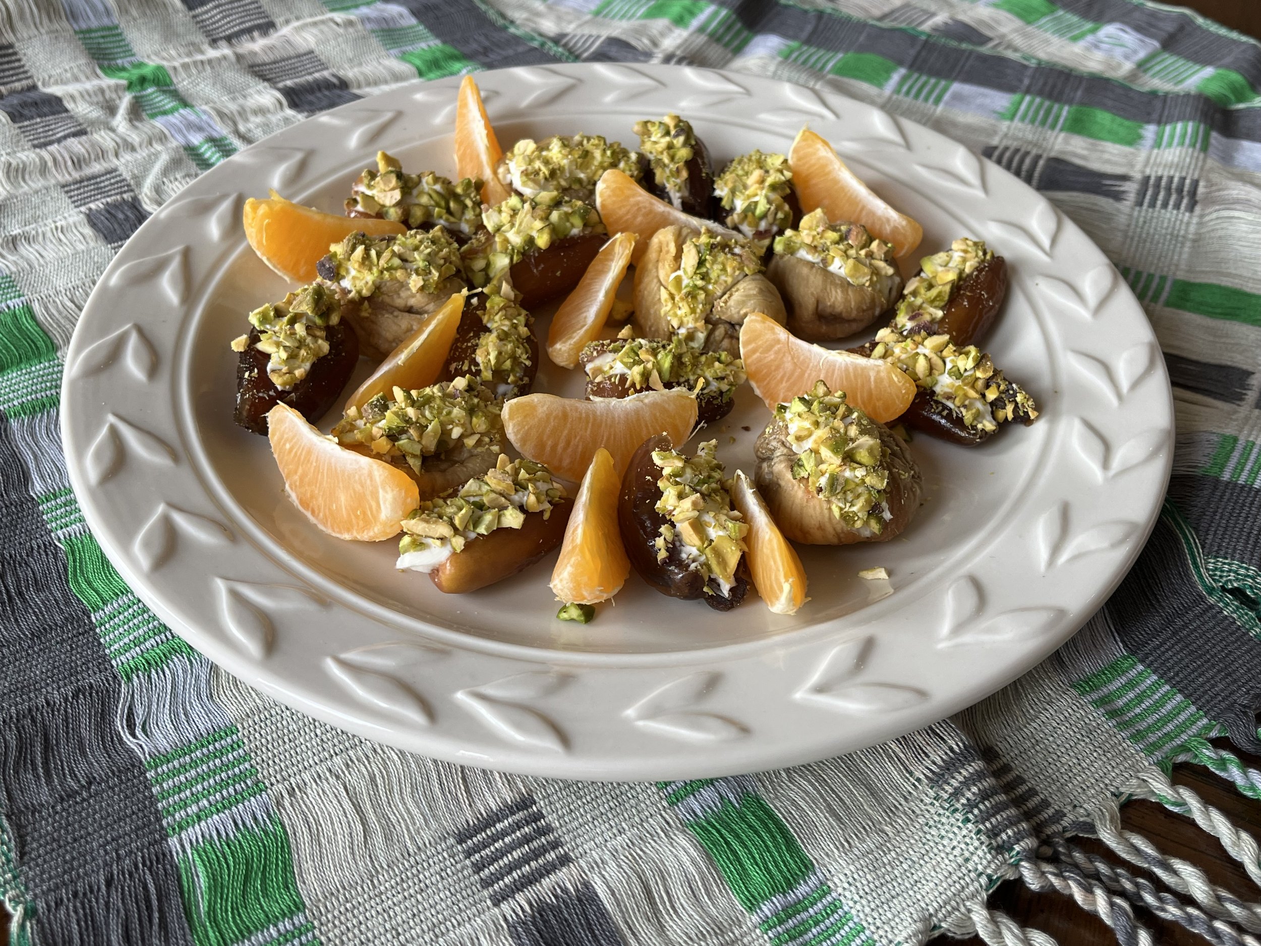 Higos y Datiles (Figs and Dates)